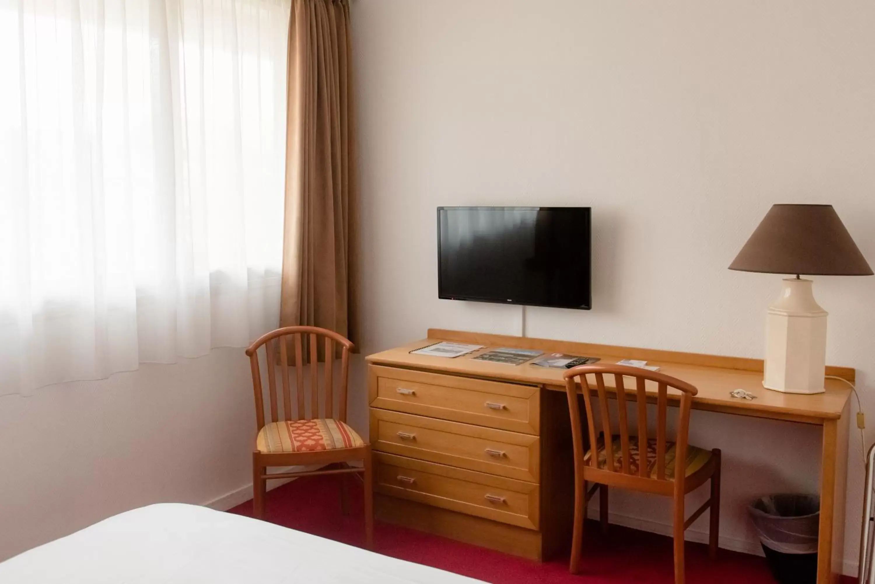 Single Room in Cit'Hotel Criden