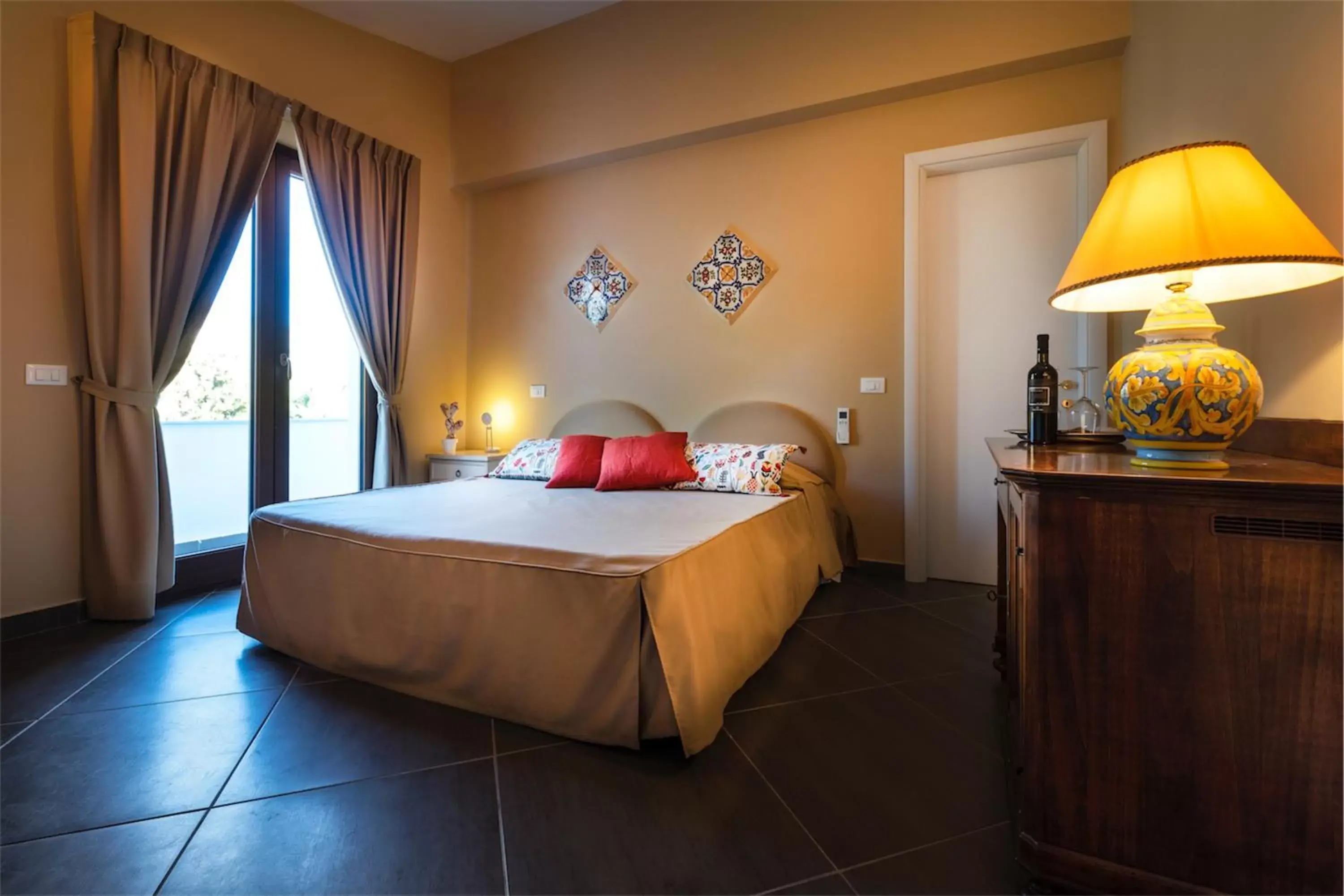 VILLA SAN LORENZO ROOM SUITE & RESTAURANT