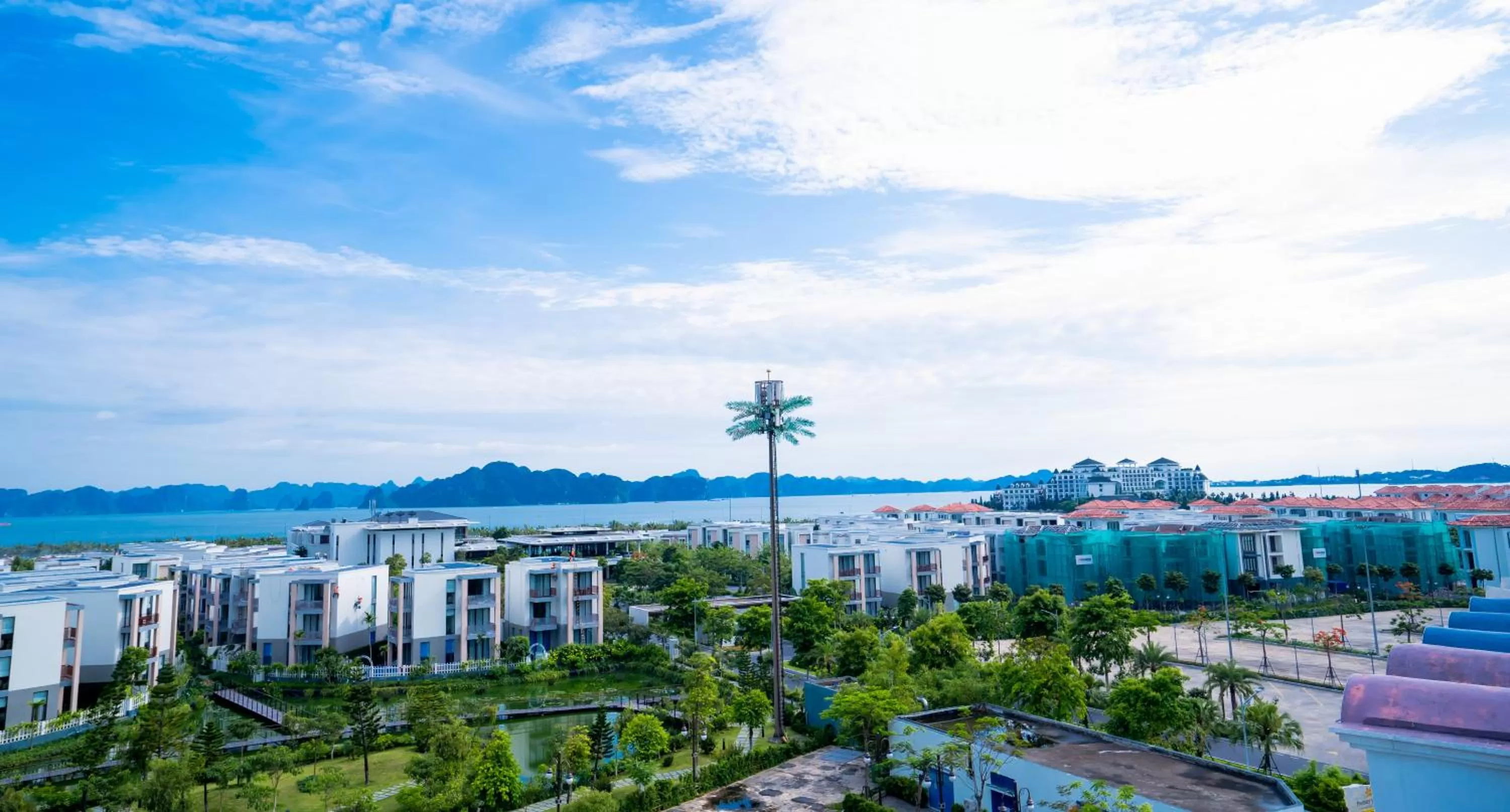 Property building in Ha Long Essence Classic Hotel