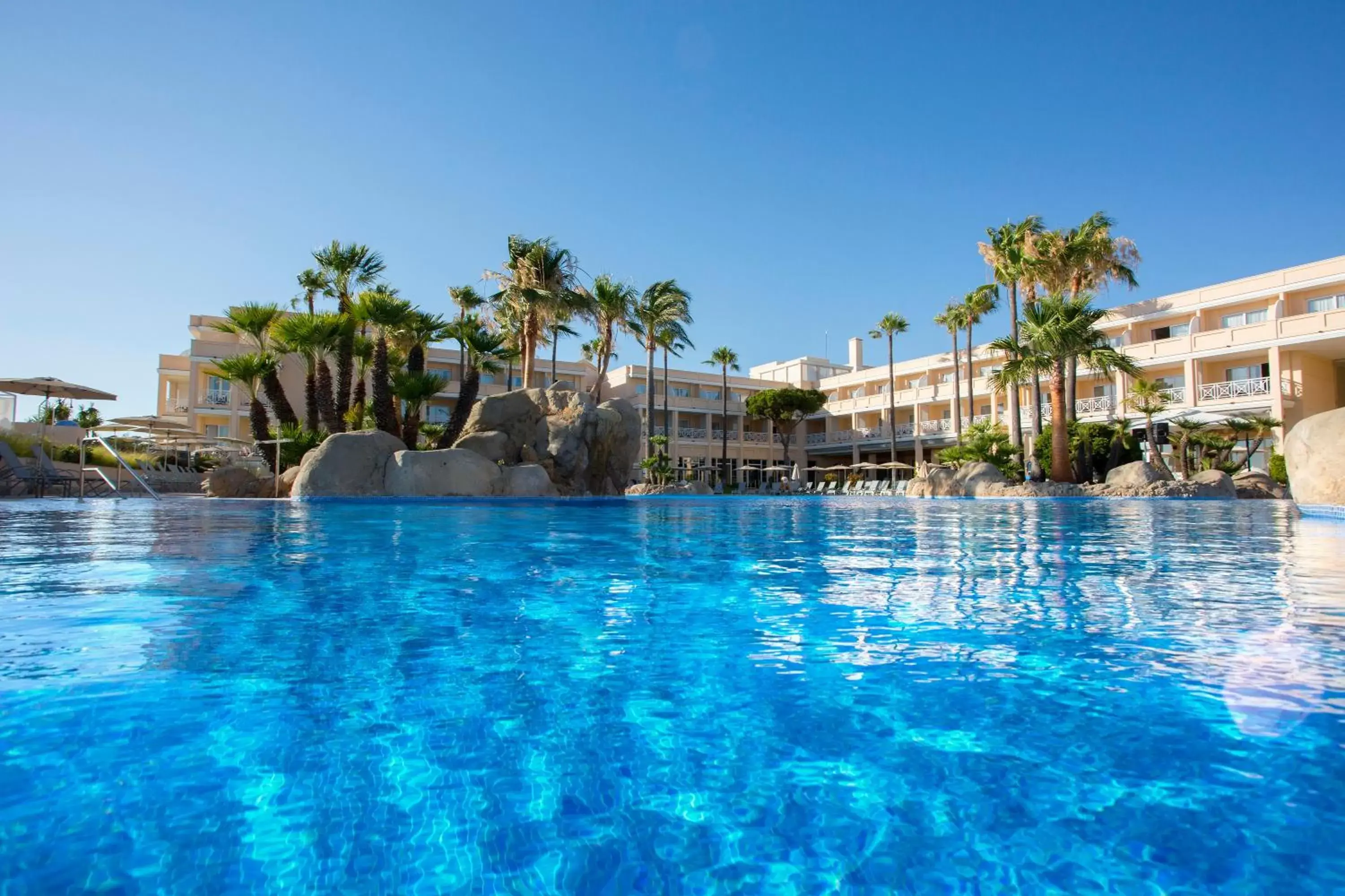 Swimming Pool in Hipotels Playa La Barrosa - Adults Only