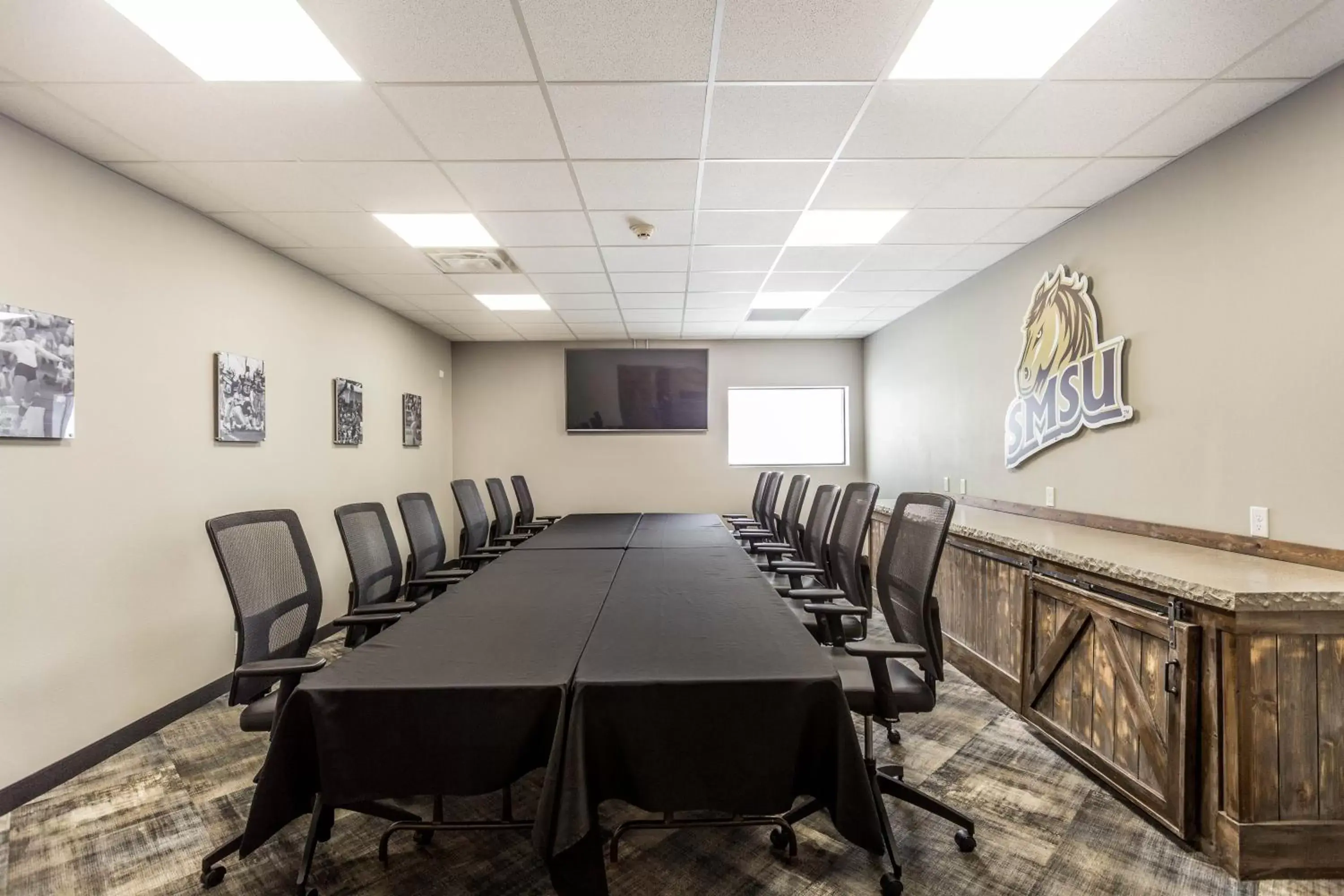 Meeting/conference room in EverSpring Inn and Suites