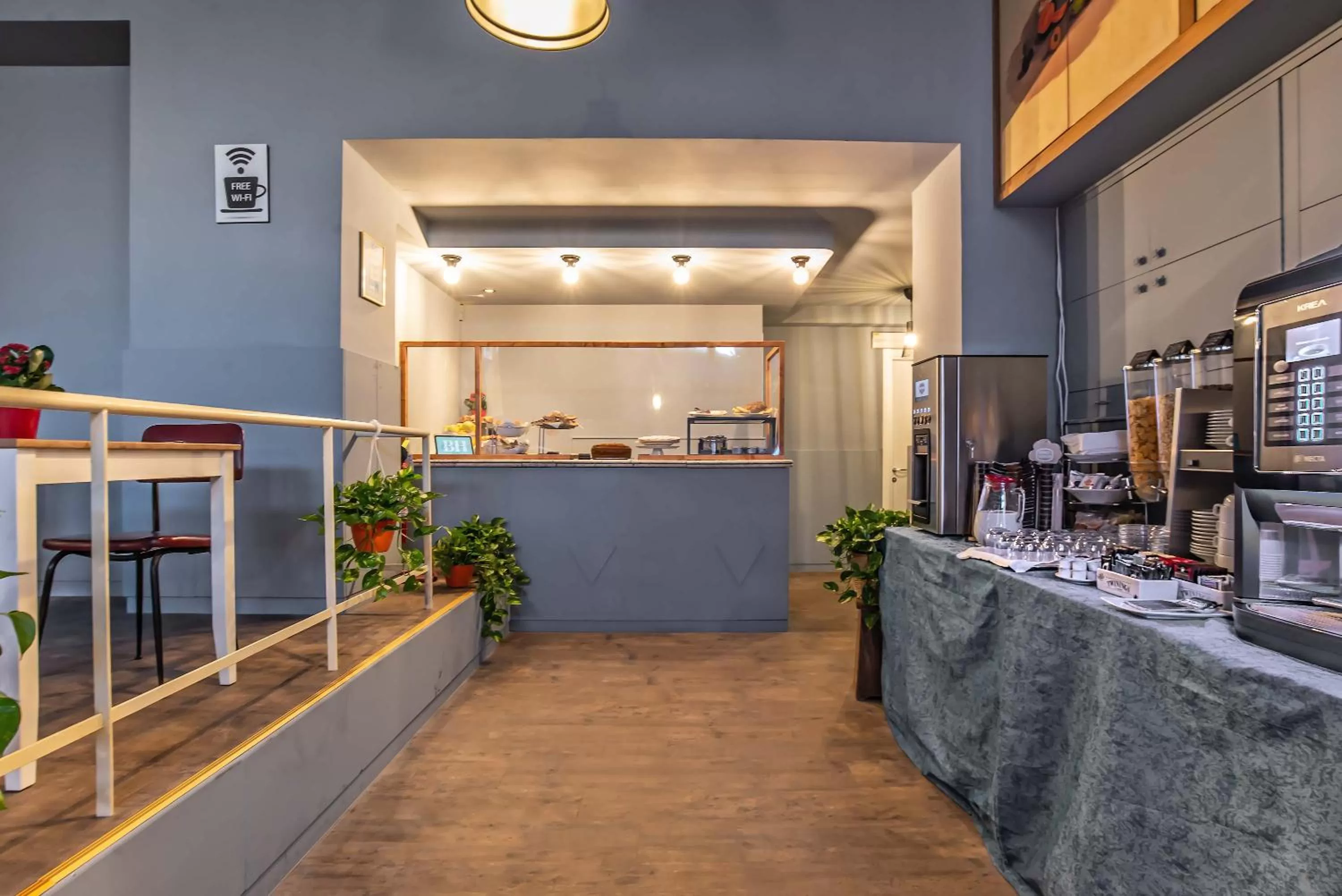 Breakfast in Bloom Hotel Rome