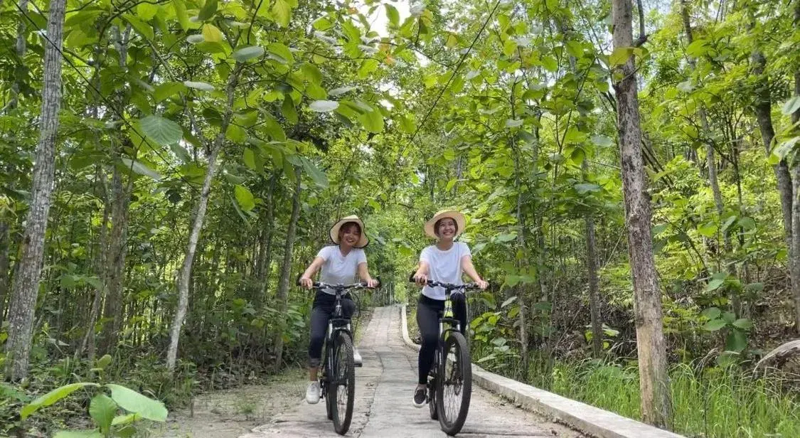 Cycling, Family in Rajaklana Resort and Spa
