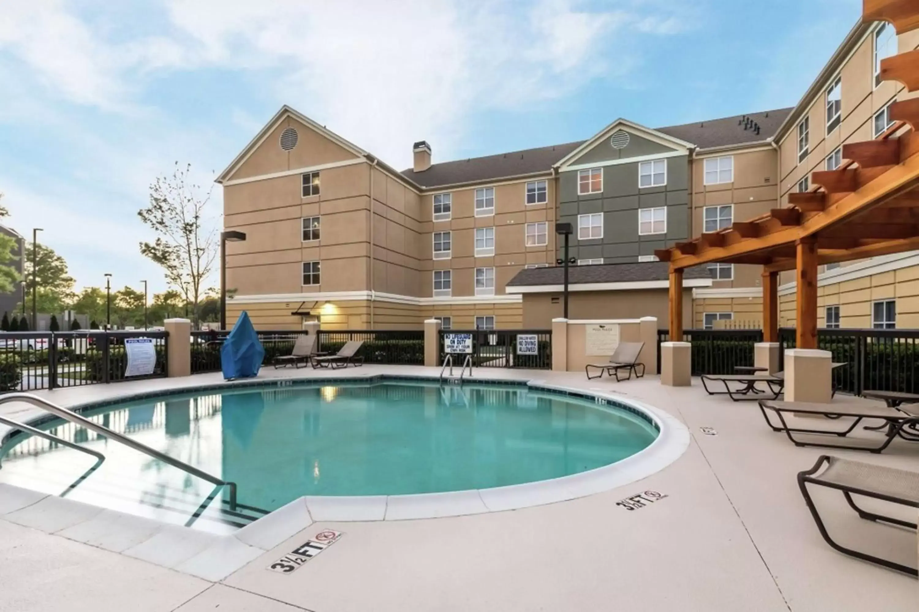 Pool view, Swimming Pool in Homewood Suites by Hilton Greenville