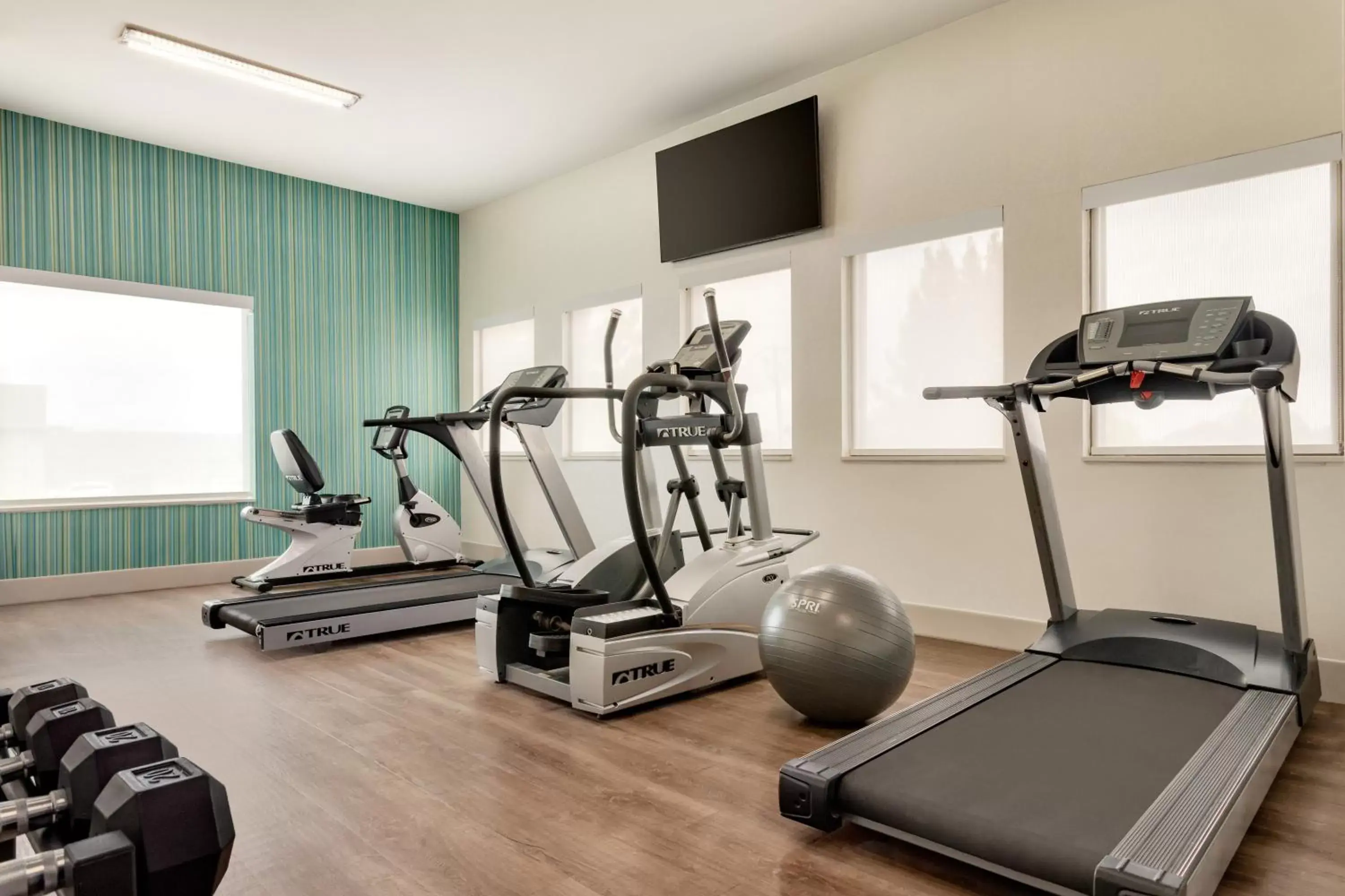 Fitness centre/facilities, Fitness Center/Facilities in Holiday Inn Express & Suites Searcy, an IHG Hotel