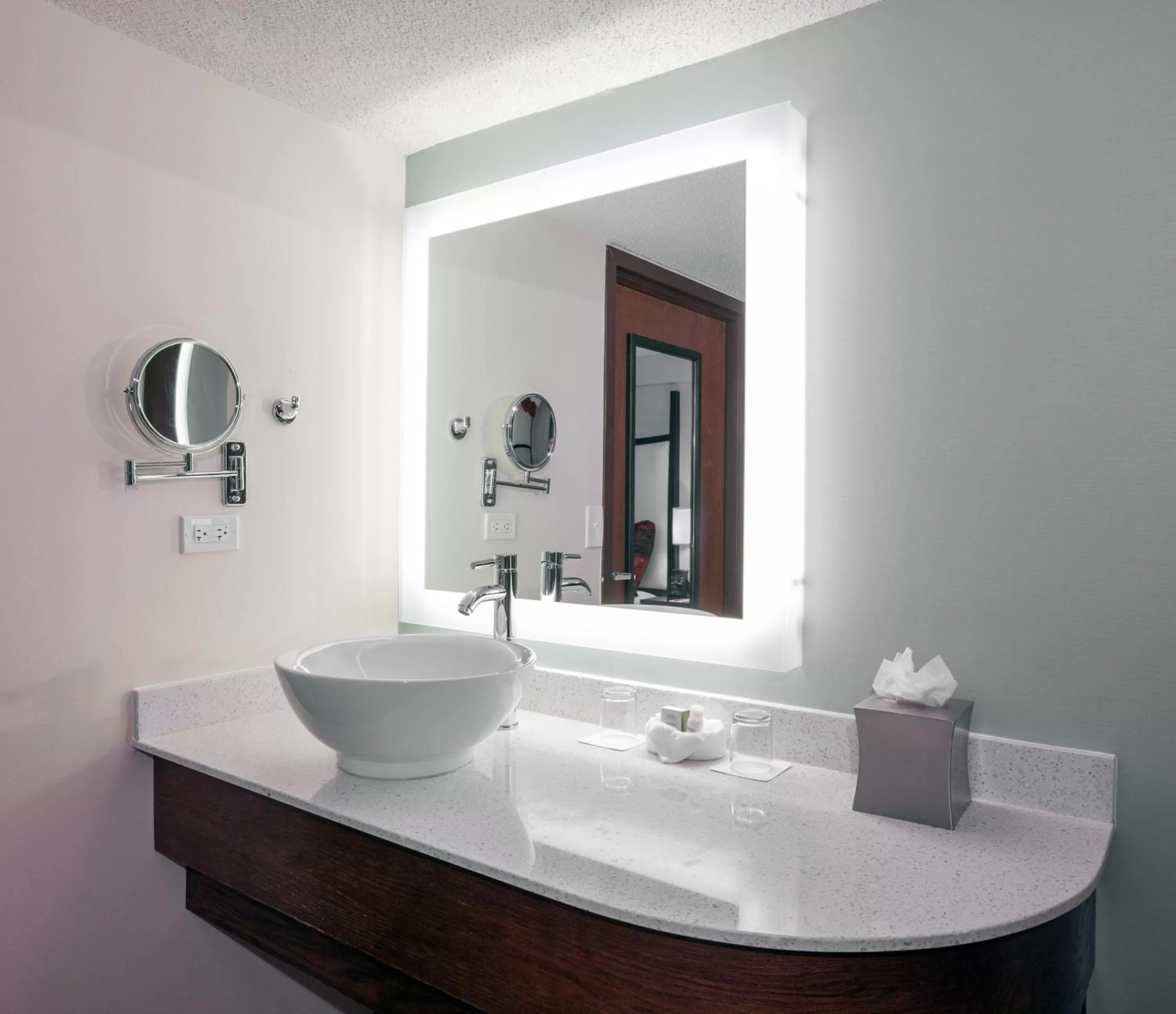 Photo of the whole room in Hotel Indigo Chicago - Vernon Hills by IHG