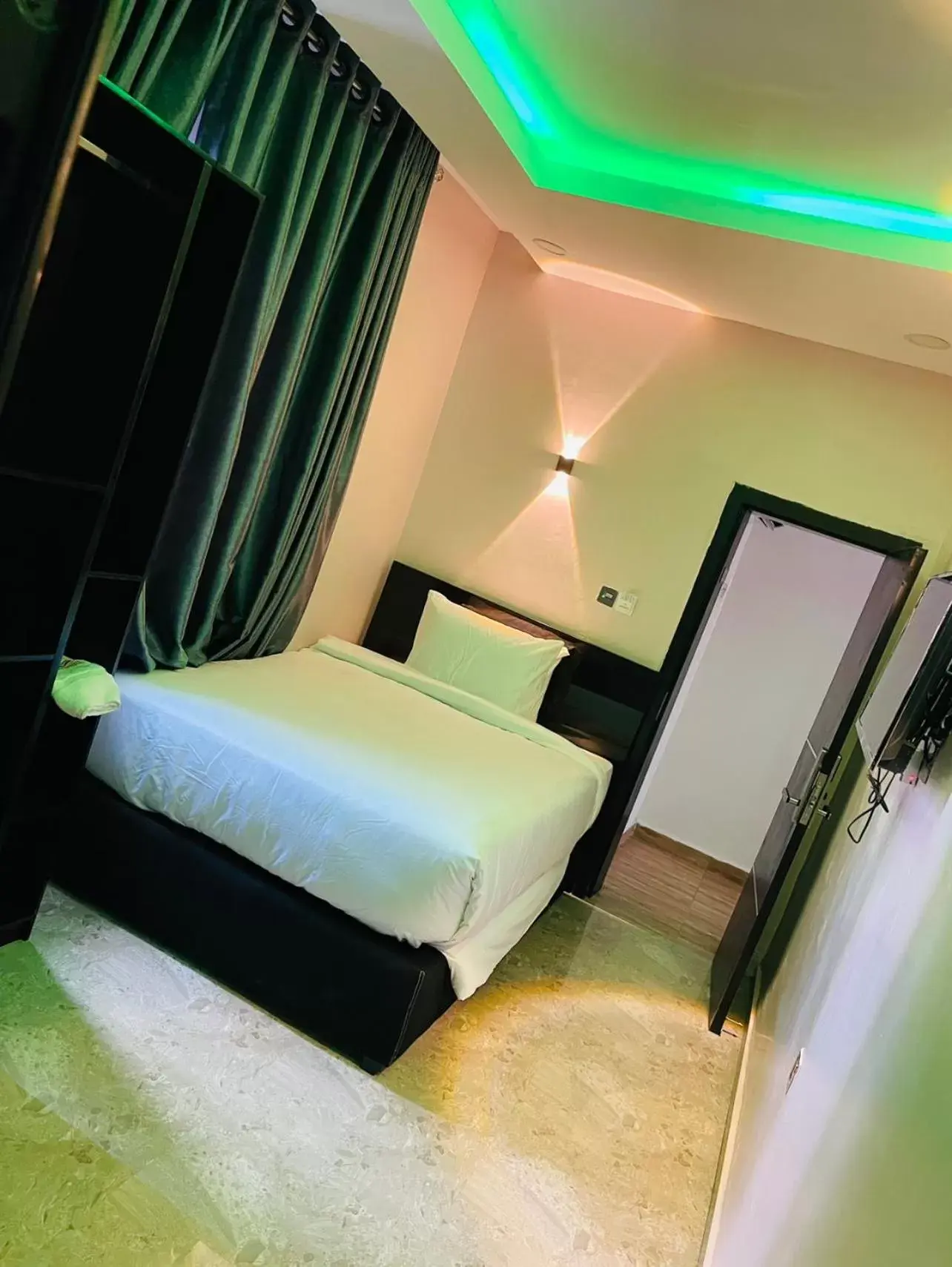 Bedroom, Bed in Beniks courtyard Hotel Bedroom, Bed in Beniks courtyard Hotel