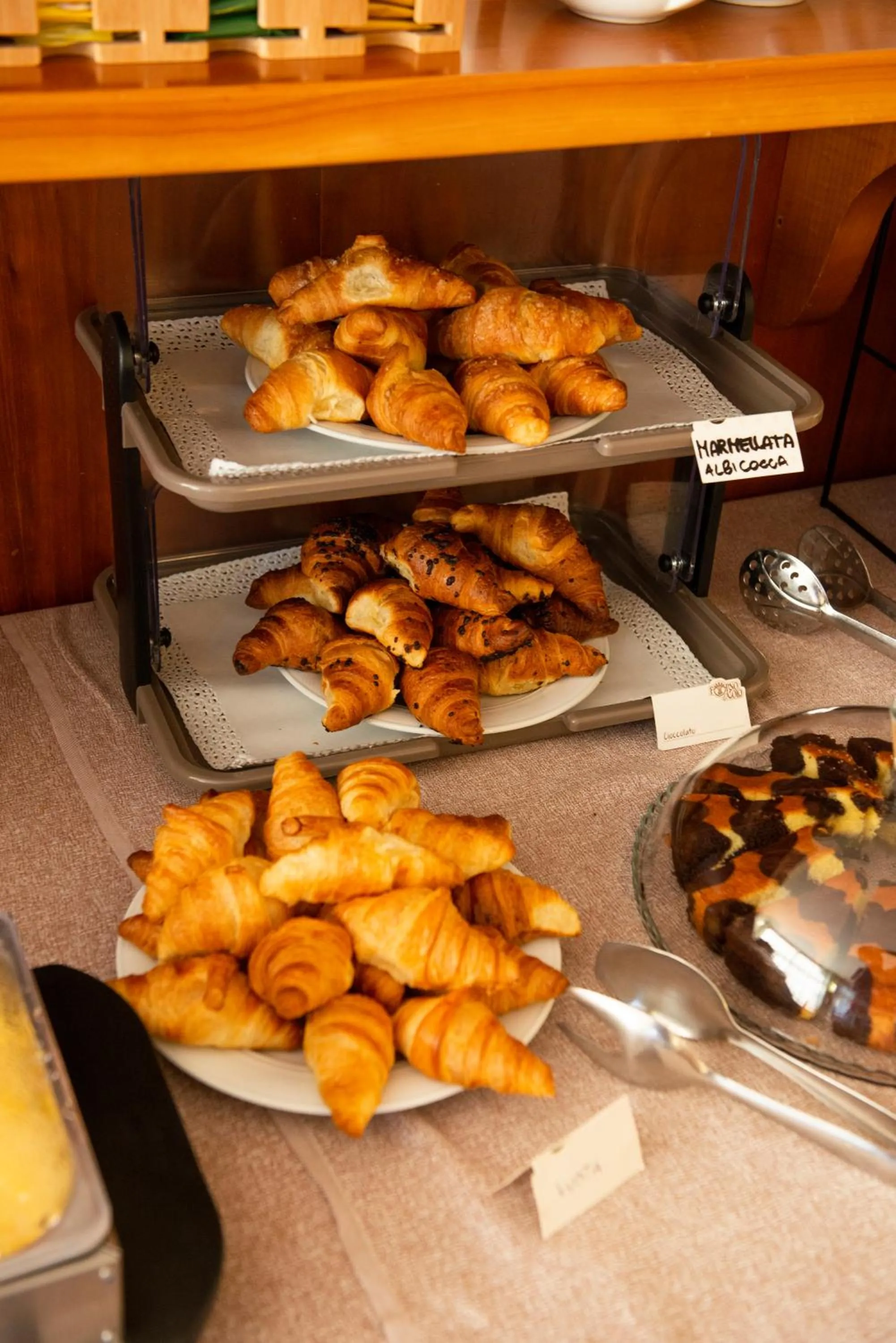 Buffet breakfast in Park Hotel Abbadia