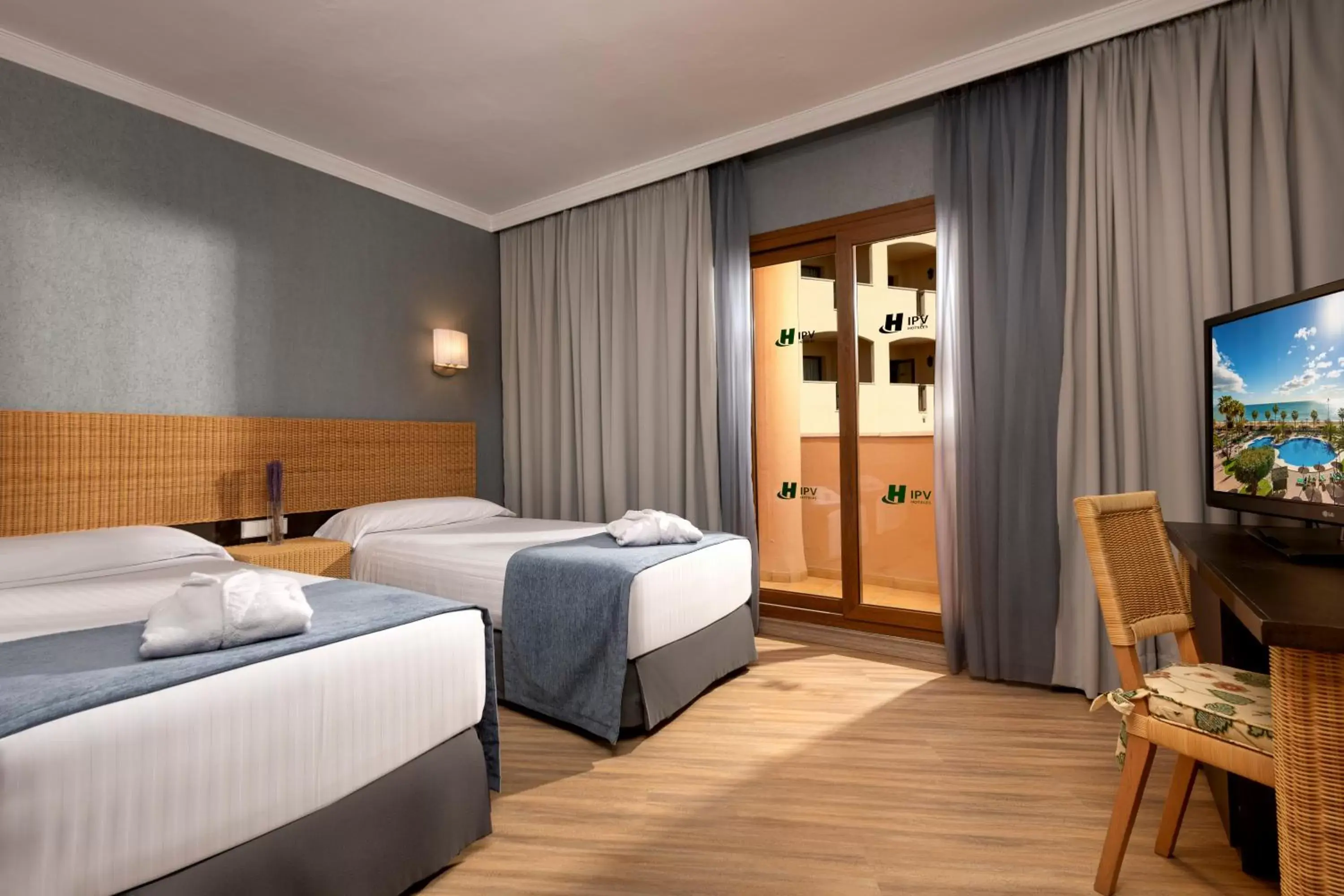 Bedroom, Bed in Hotel IPV Palace & Spa - Adults Recommended