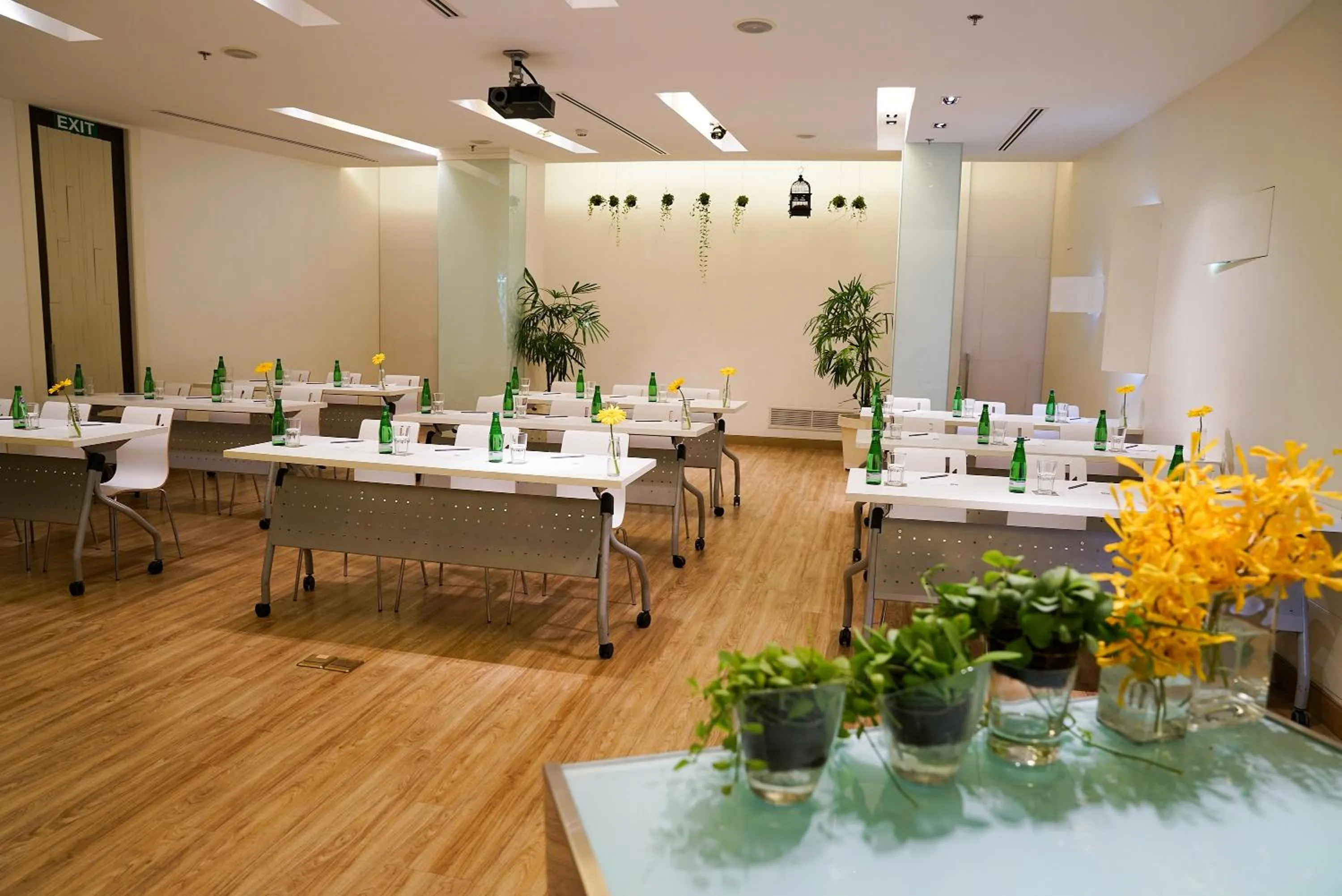 Business facilities in LiT BANGKOK Hotel