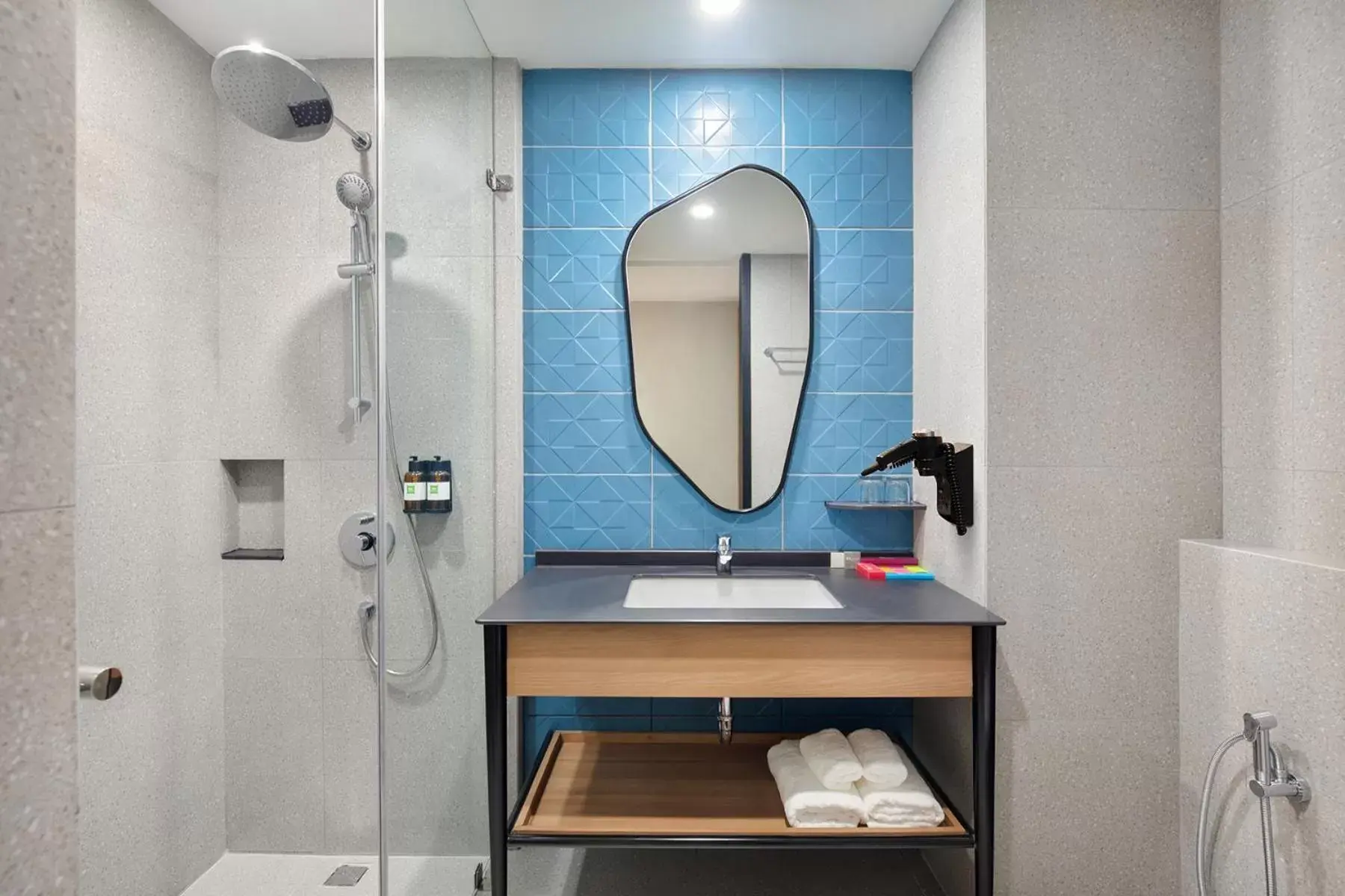 Bathroom in ibis Styles Semarang Simpang Lima