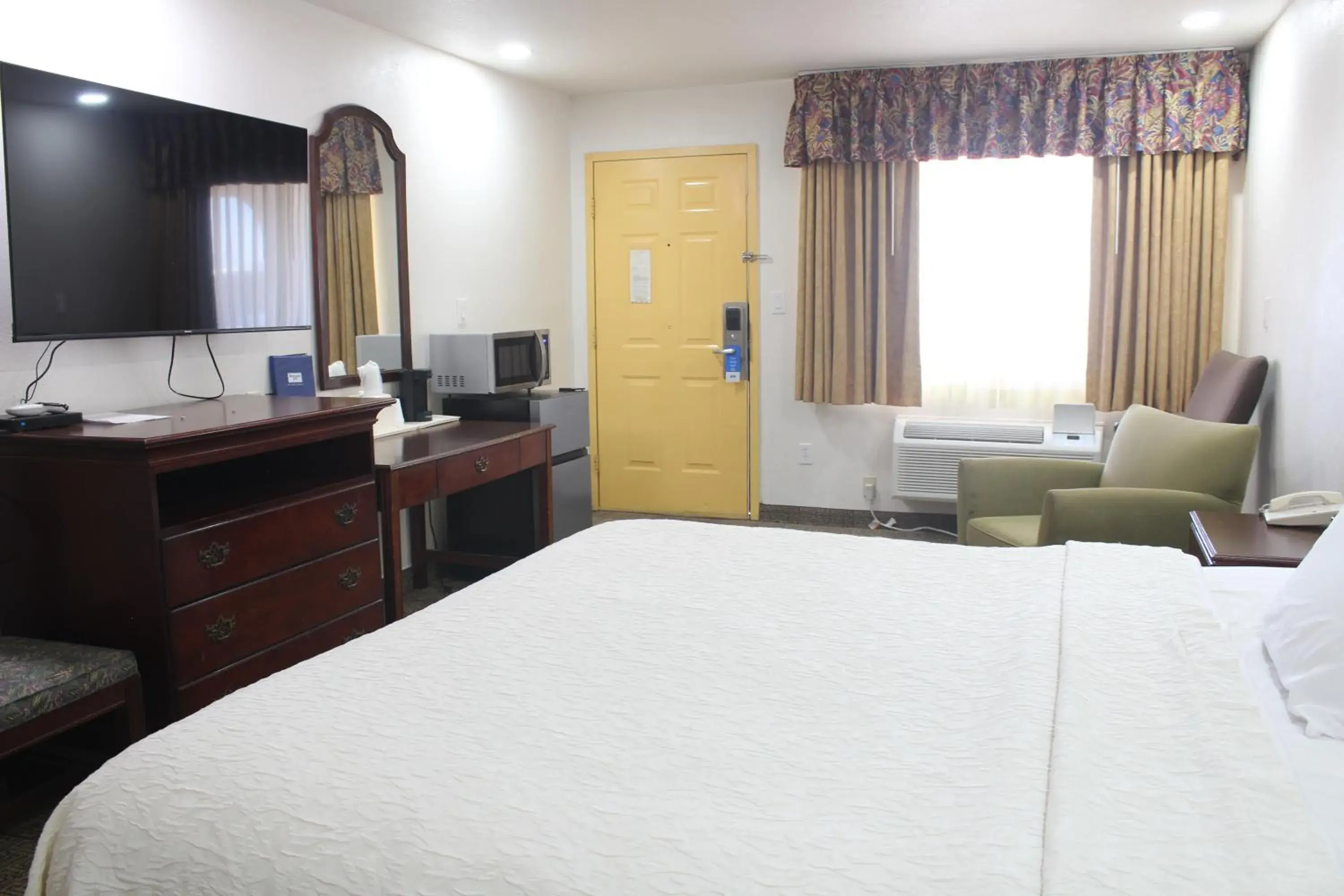 Bed in Rodeway Inn Tucumcari