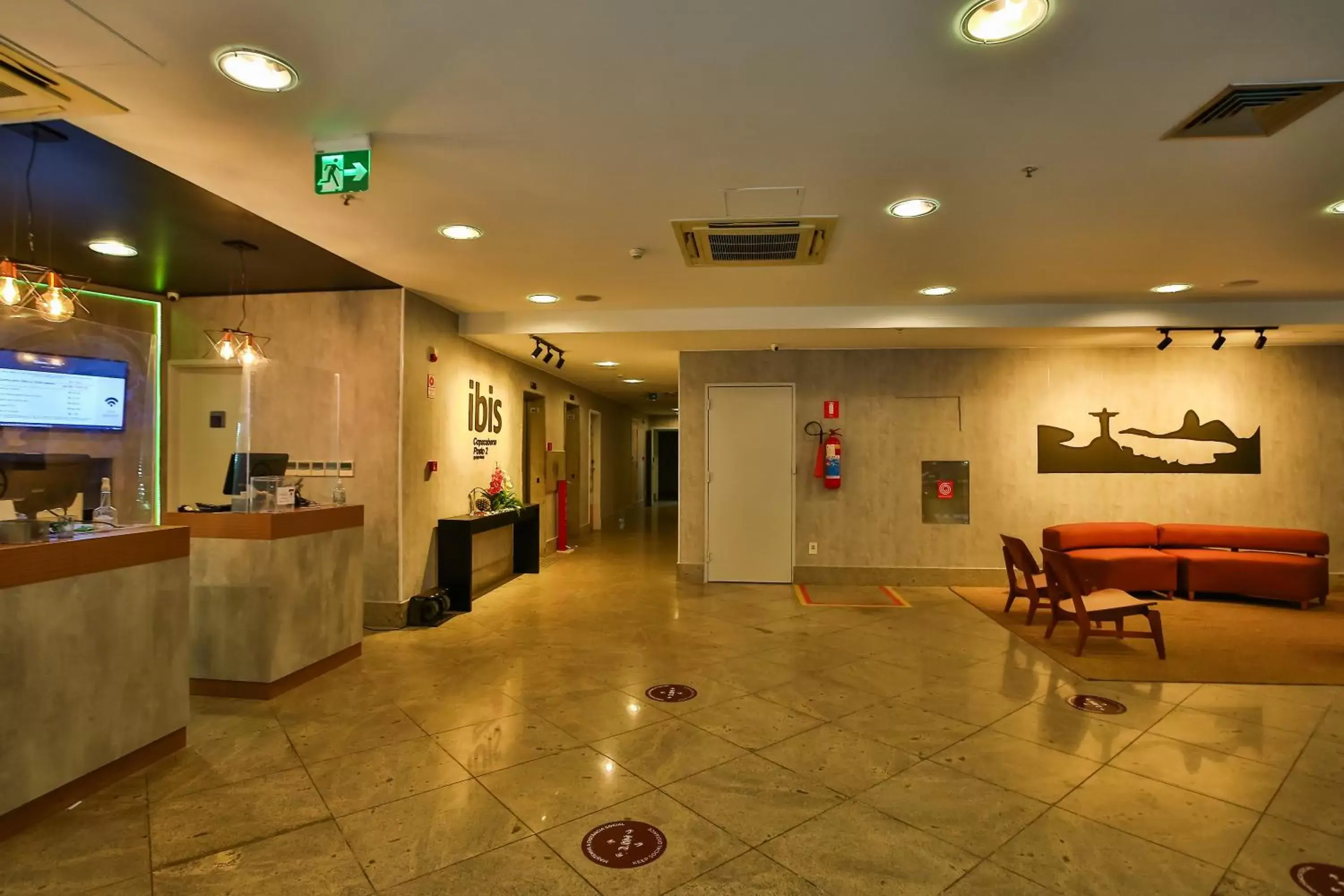 Lobby or reception in ibis Copacabana Posto 2 Lobby or reception in ibis Copacabana Posto 2