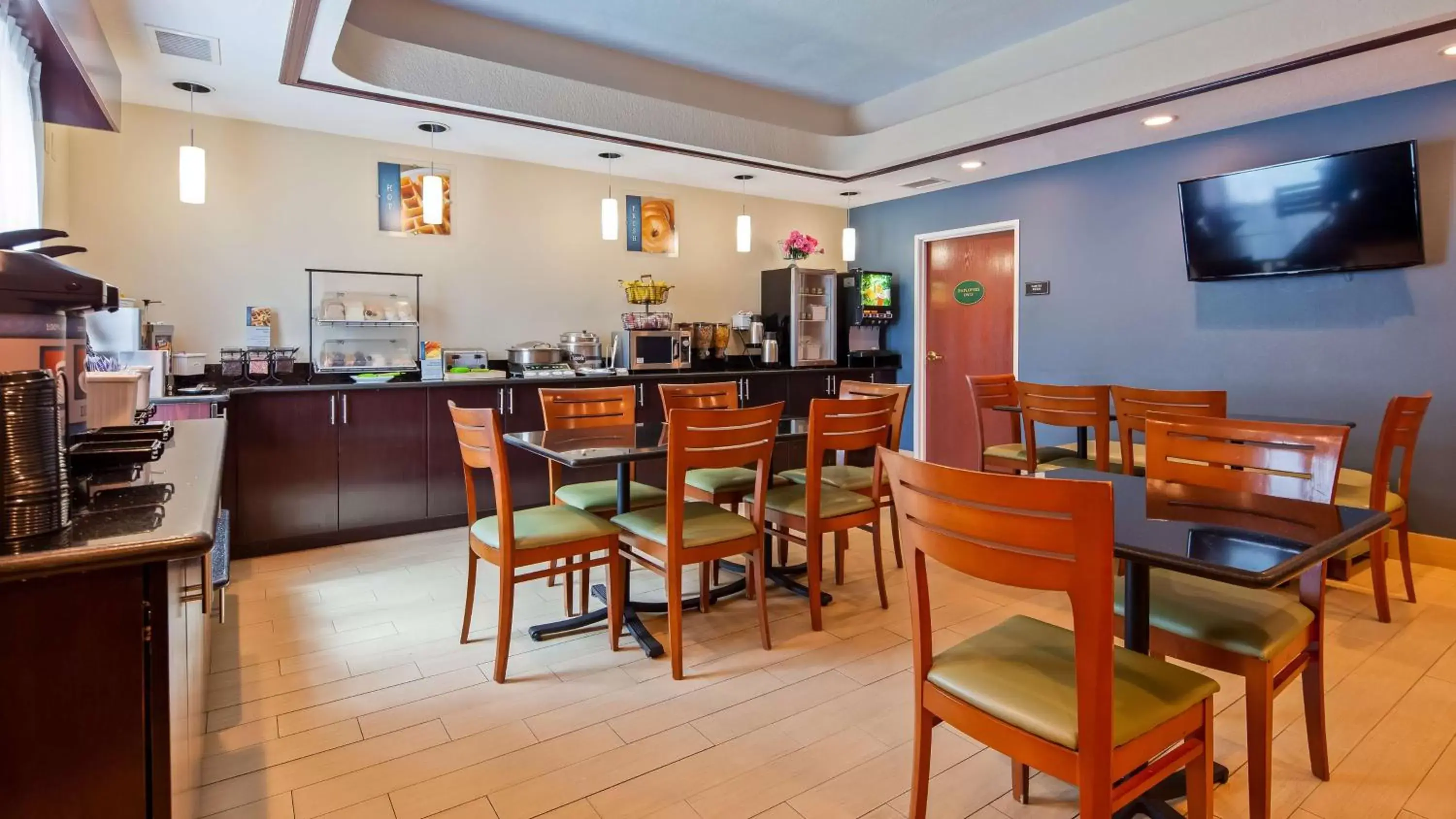 Restaurant/Places to Eat in Best Western Wesley Chapel