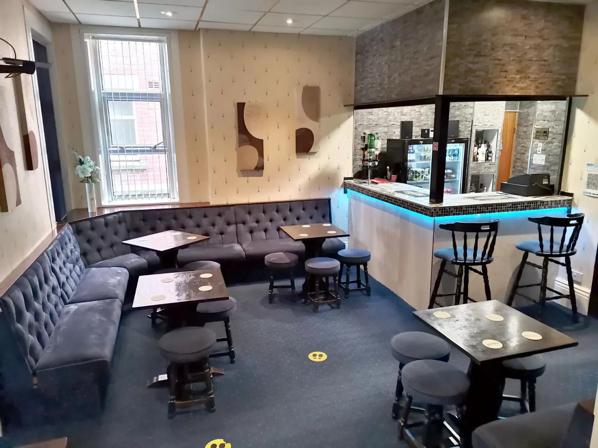 Lounge or bar, Restaurant/Places to Eat in Sherwood Hotel