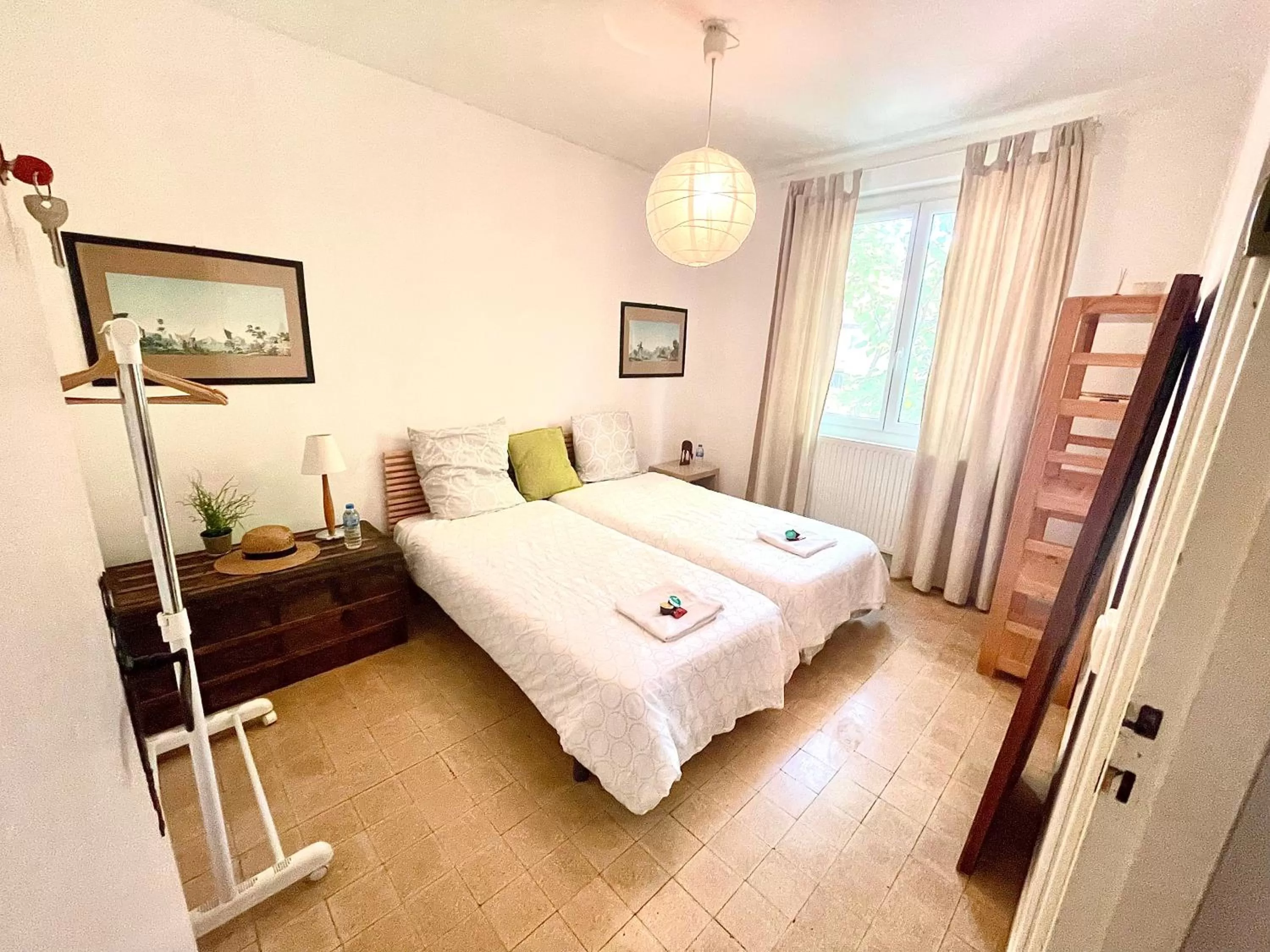 Bed in Chambres d'hôtes Avignon