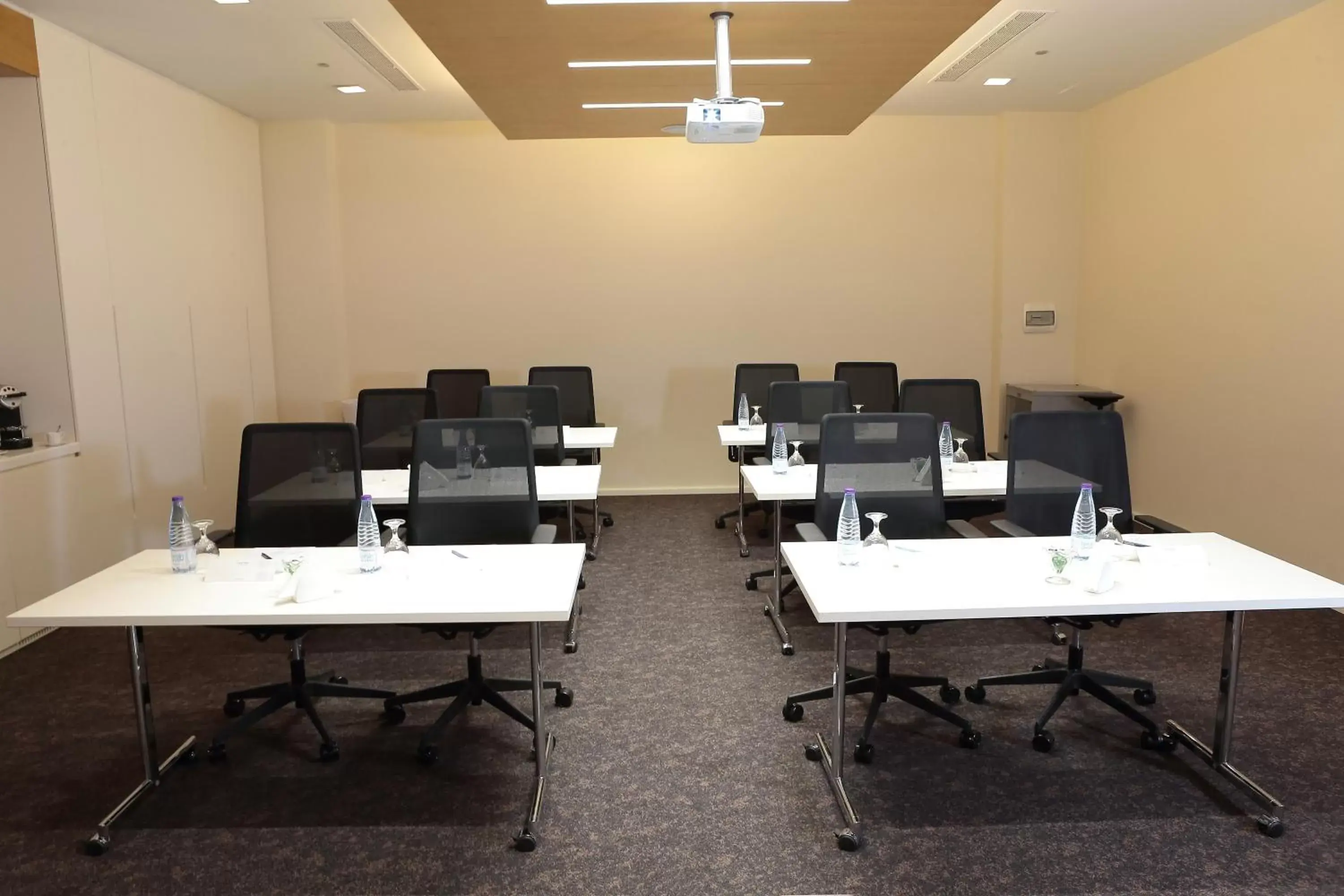Meeting/conference room in Novotel Jazan