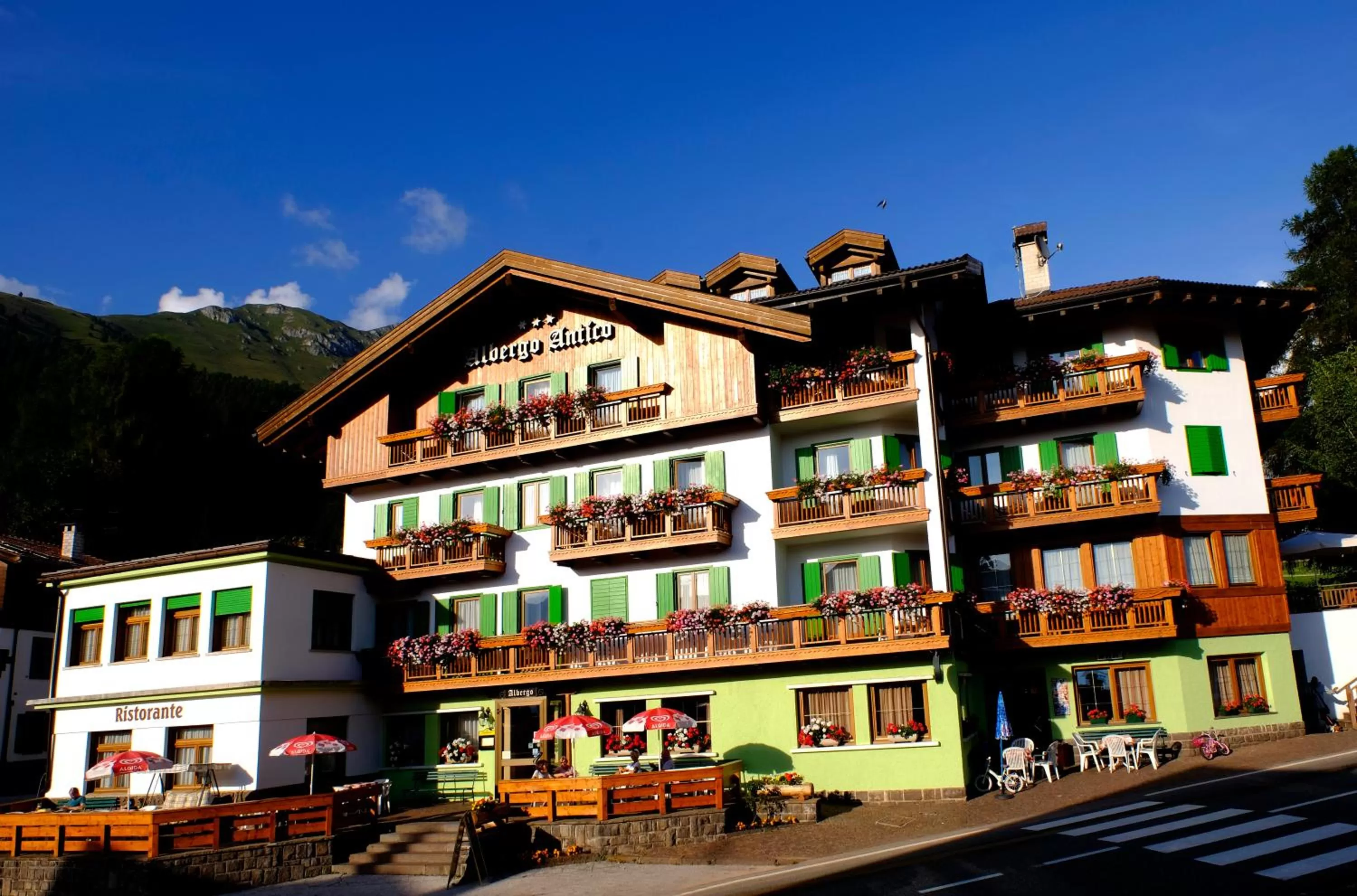 Property building in Albergo Antico