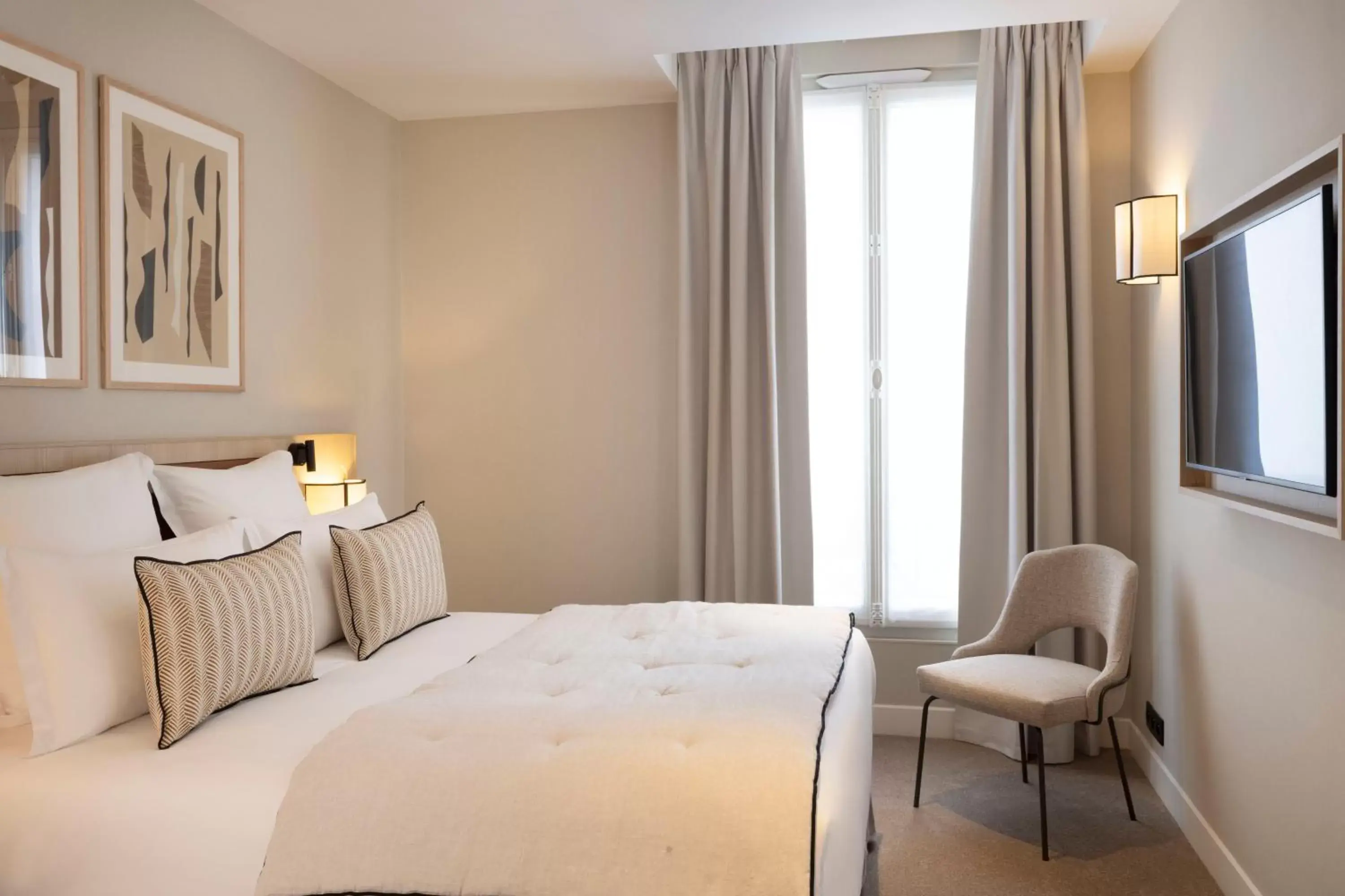 Bedroom, Bed in Hotel Duminy-Vendome