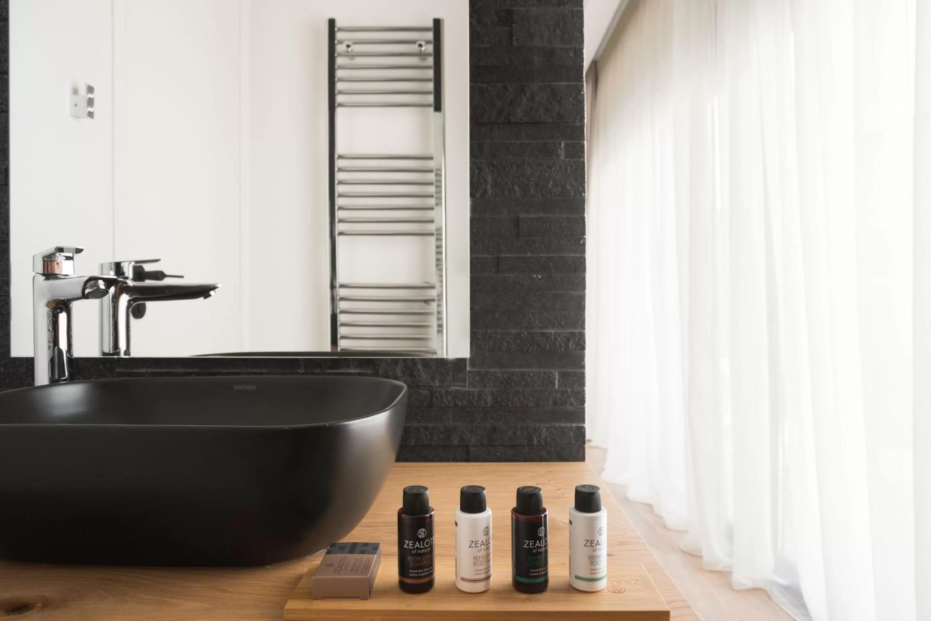 Bathroom in LUX&EASY Athens Downtown Apartments