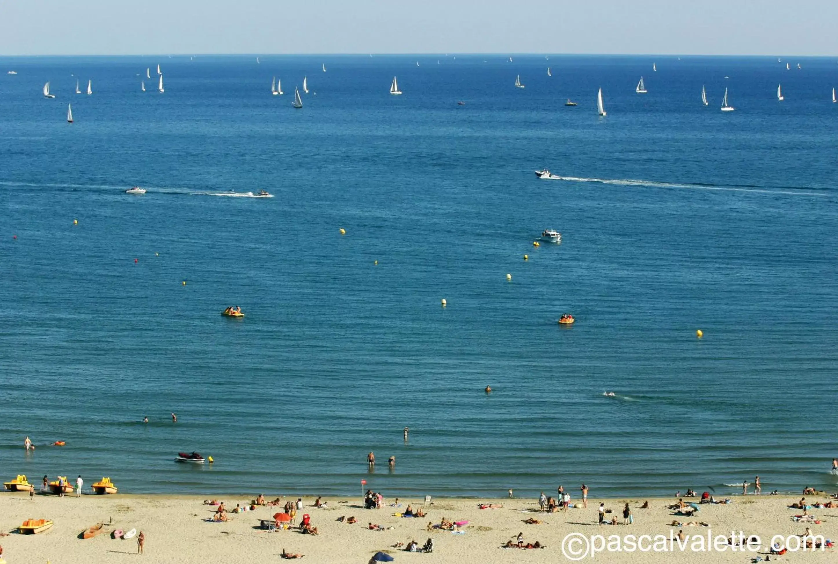 Day, Beach in Amerique Hotel Palavas - Piscine & Parking - Plage