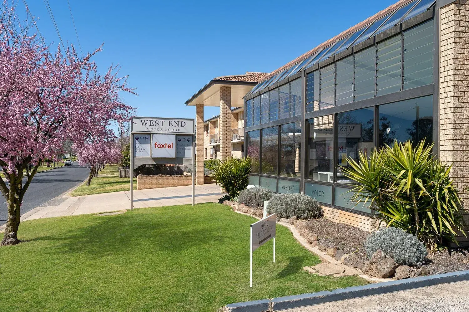 Property Building in West End Motor Lodge