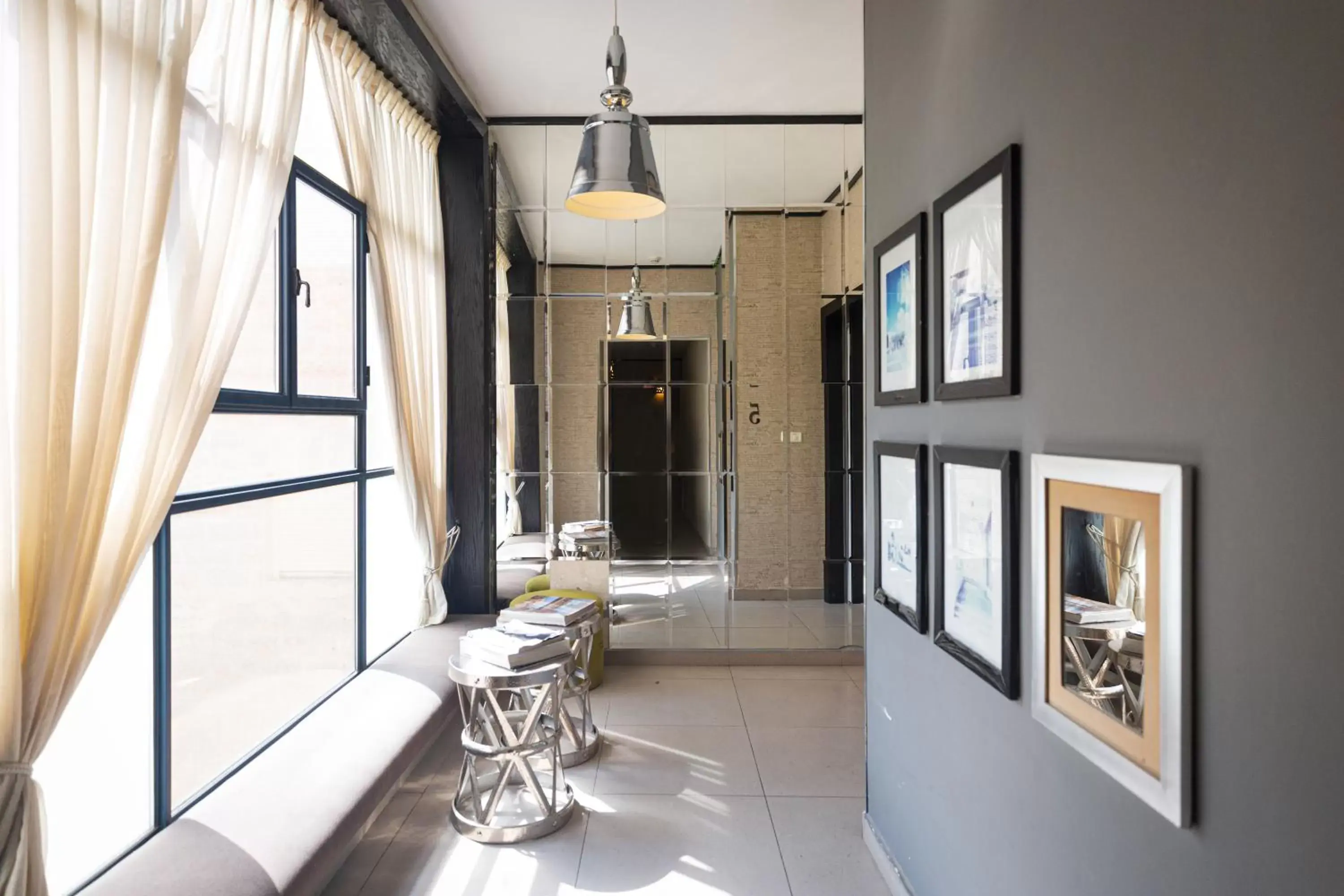 Balcony/Terrace, Seating Area in Hillel 11 Hotel