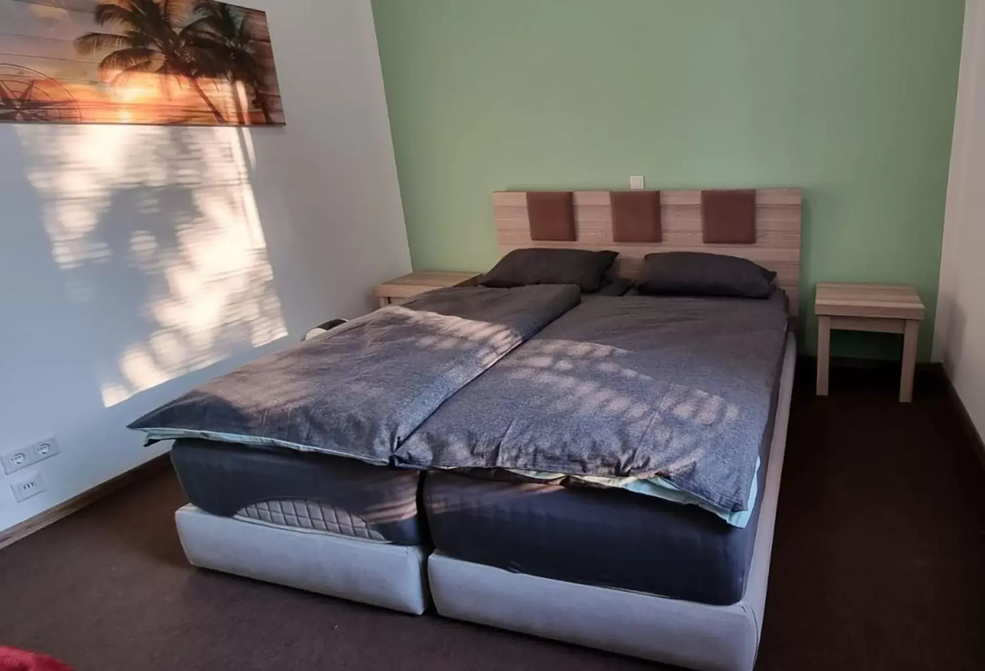 Double Room with Private Bathroom - single occupancy in Hotel Linda Double Room with Private Bathroom - single occupancy in Hotel Linda