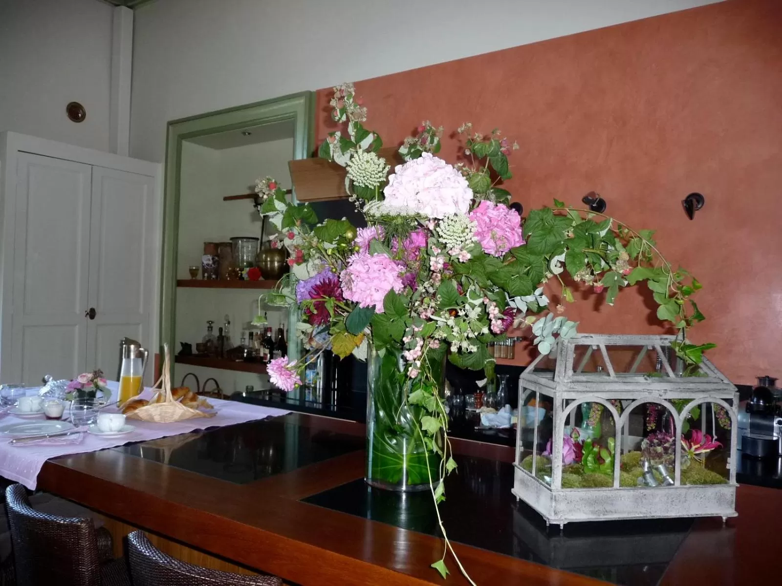 Breakfast in La Grande Maison