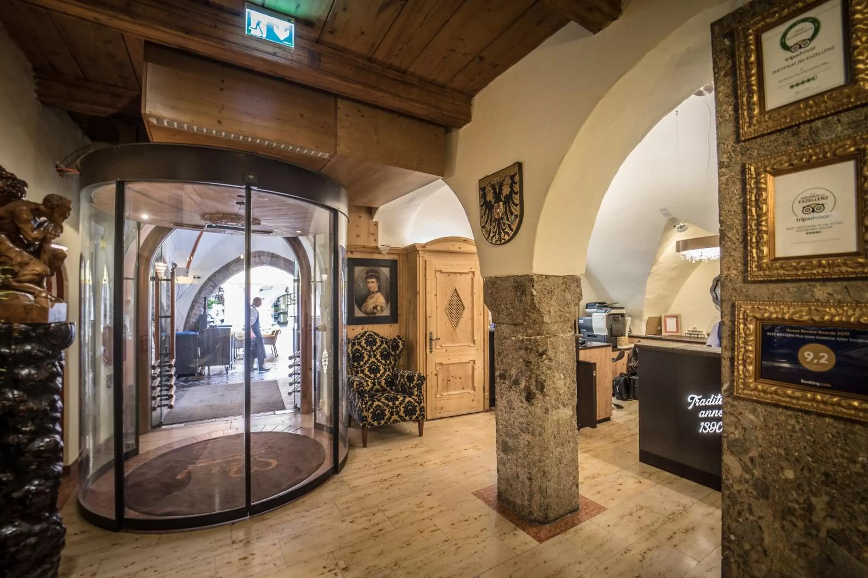 Lobby or reception in BEST WESTERN Plus Hotel Goldener Adler Innsbruck