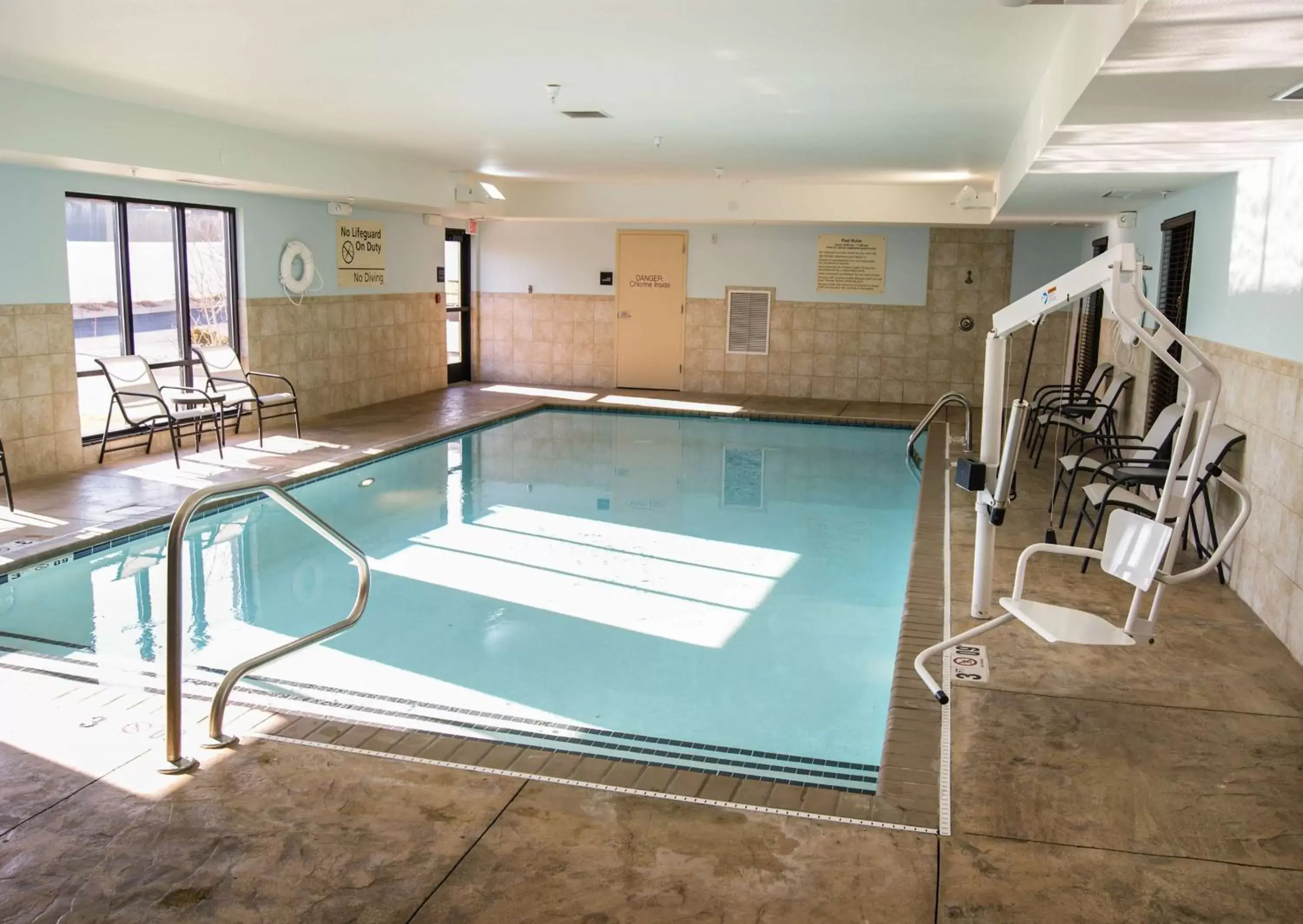 Pool view, Swimming Pool in Hampton Inn by Hilton Dayton South