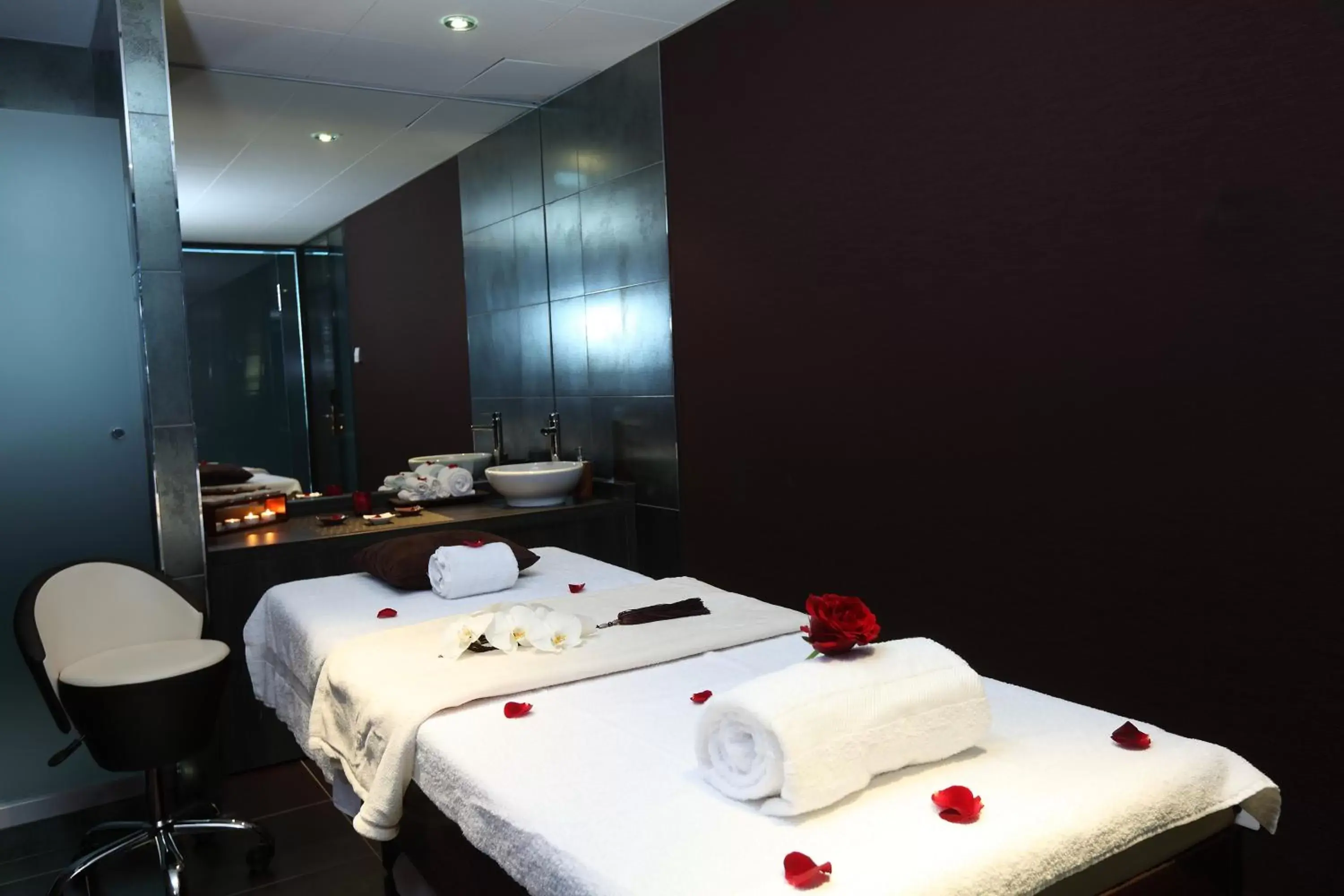 Massage in Residhome Suites Paris Sénart