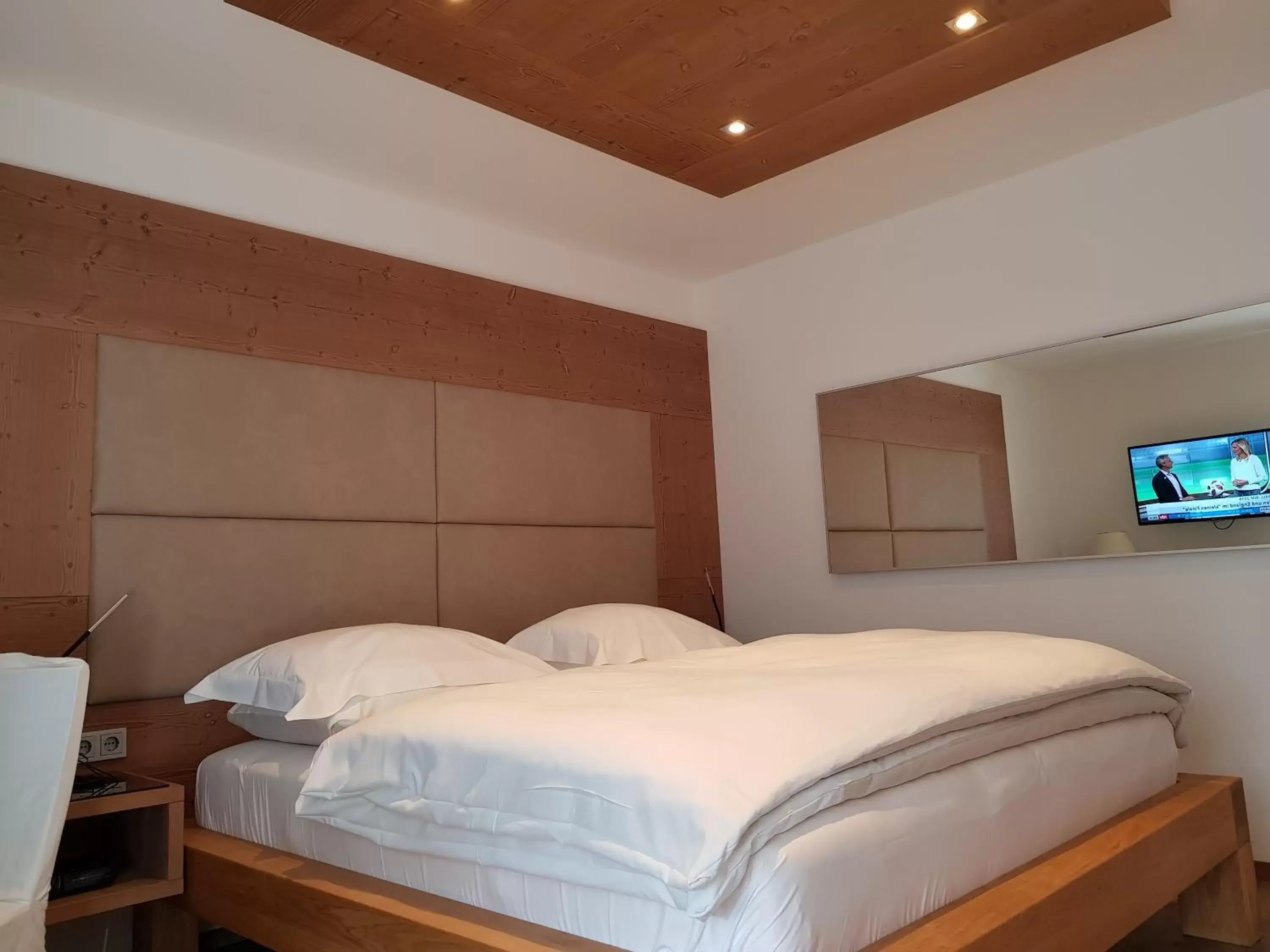 Deluxe Double Room with Balcony in Hotel Vergeiner