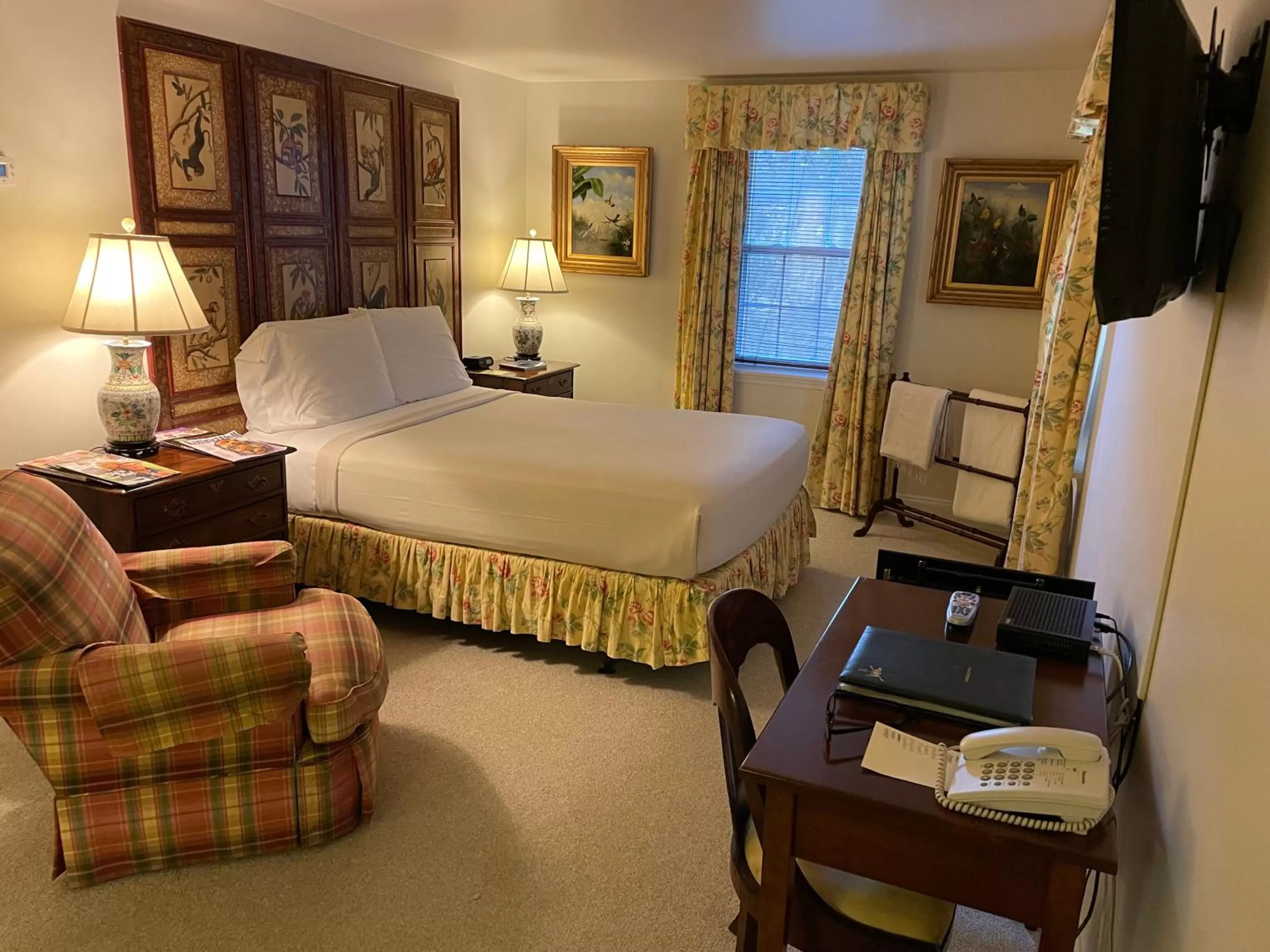 Bed in The Inn at Montchanin Village & Spa