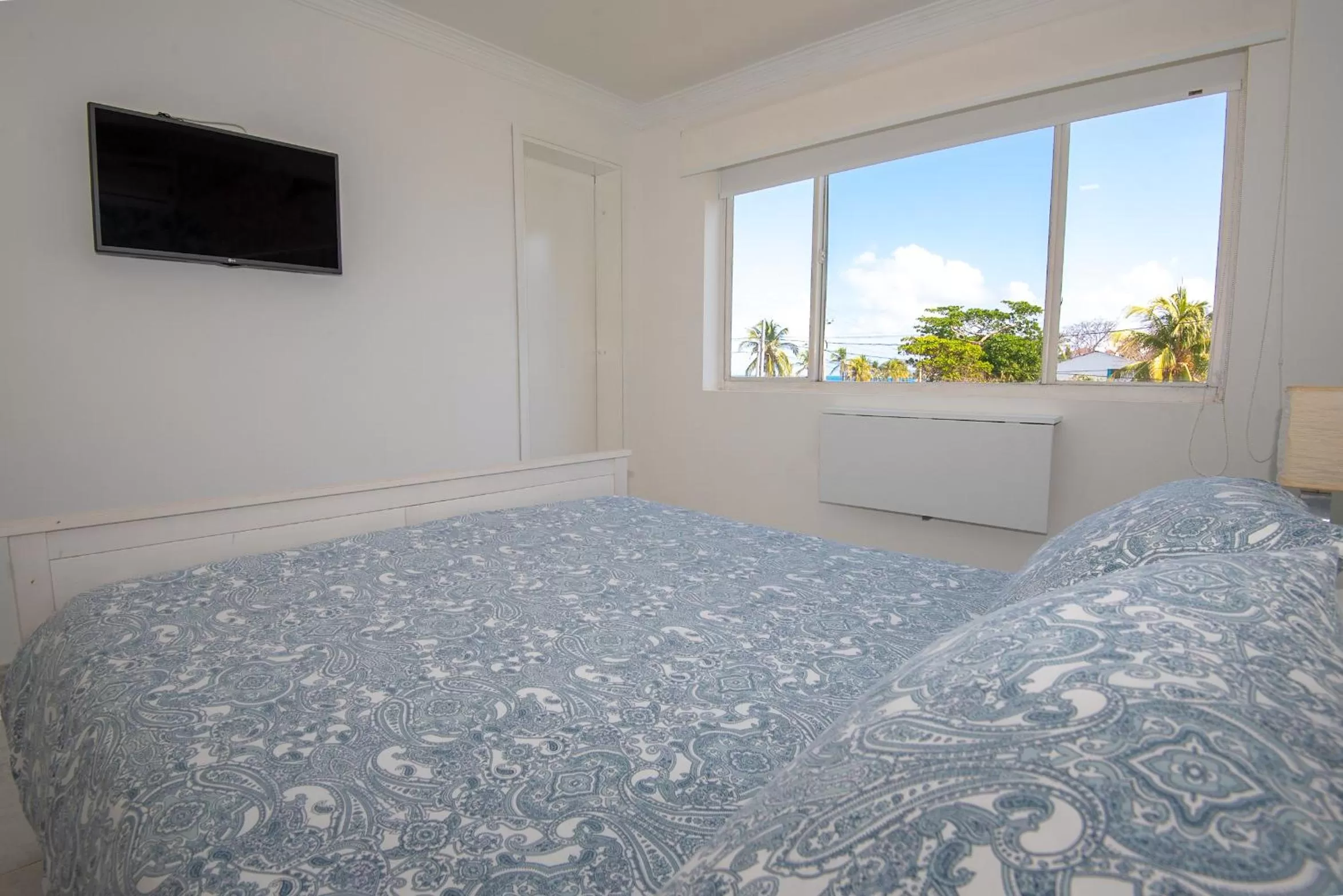 Photo of the whole room, Bed in By The Sea Guest House