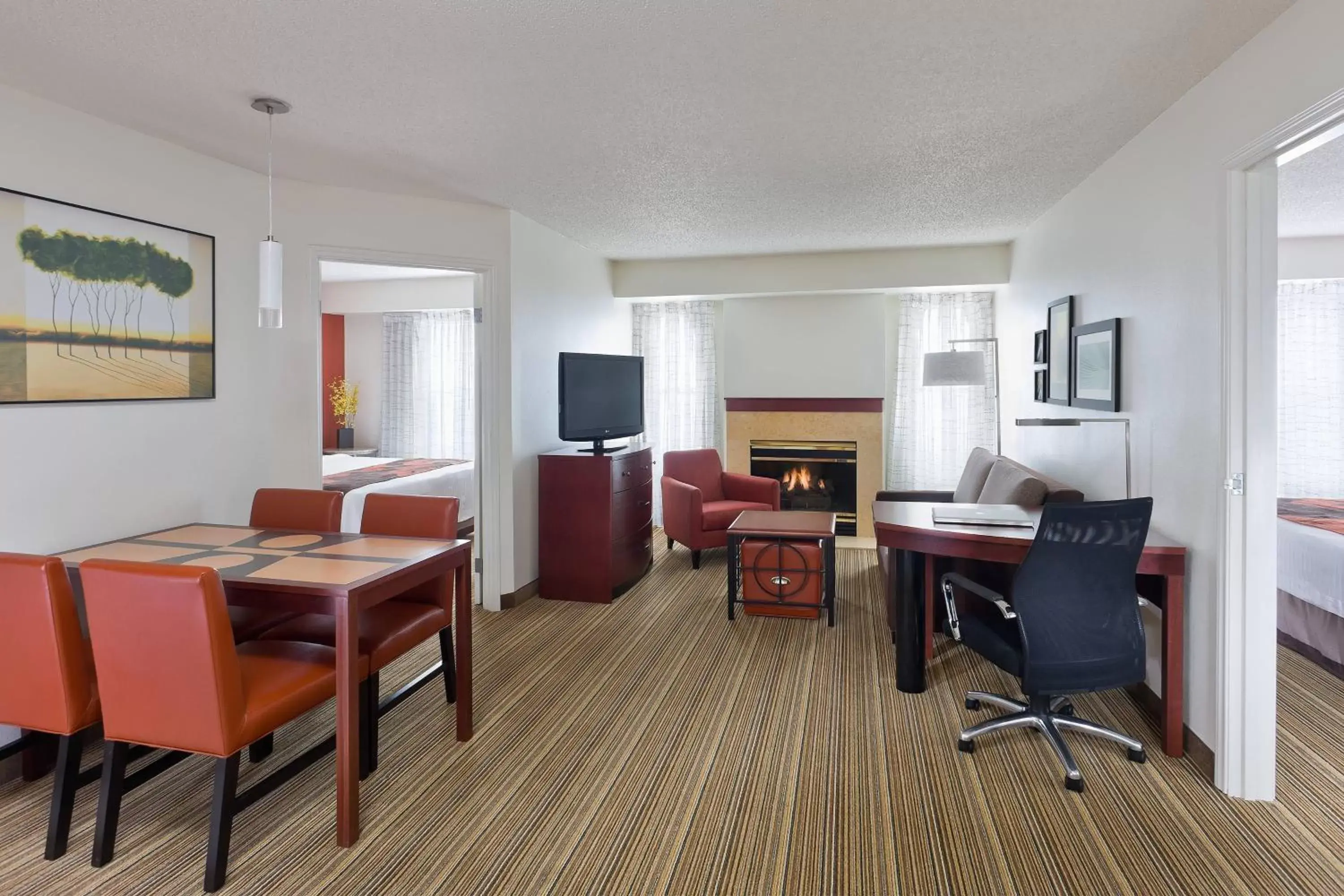 Living room, Dining Area in Residence Inn Youngstown Boardman/Poland