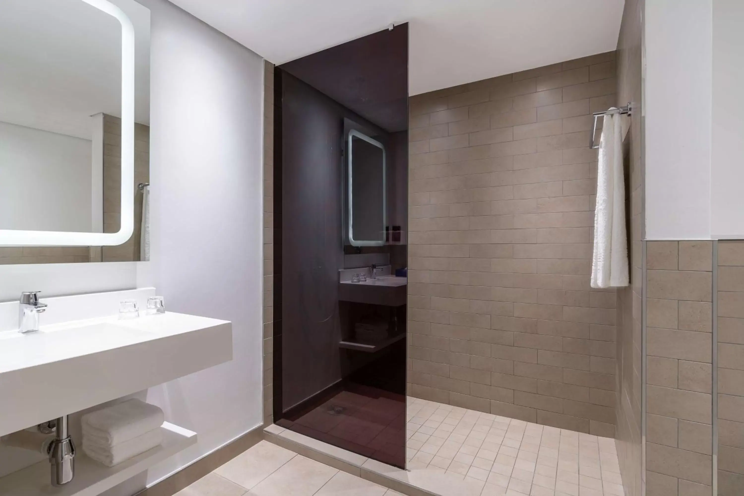 Bathroom in Park Inn by Radisson Polokwane