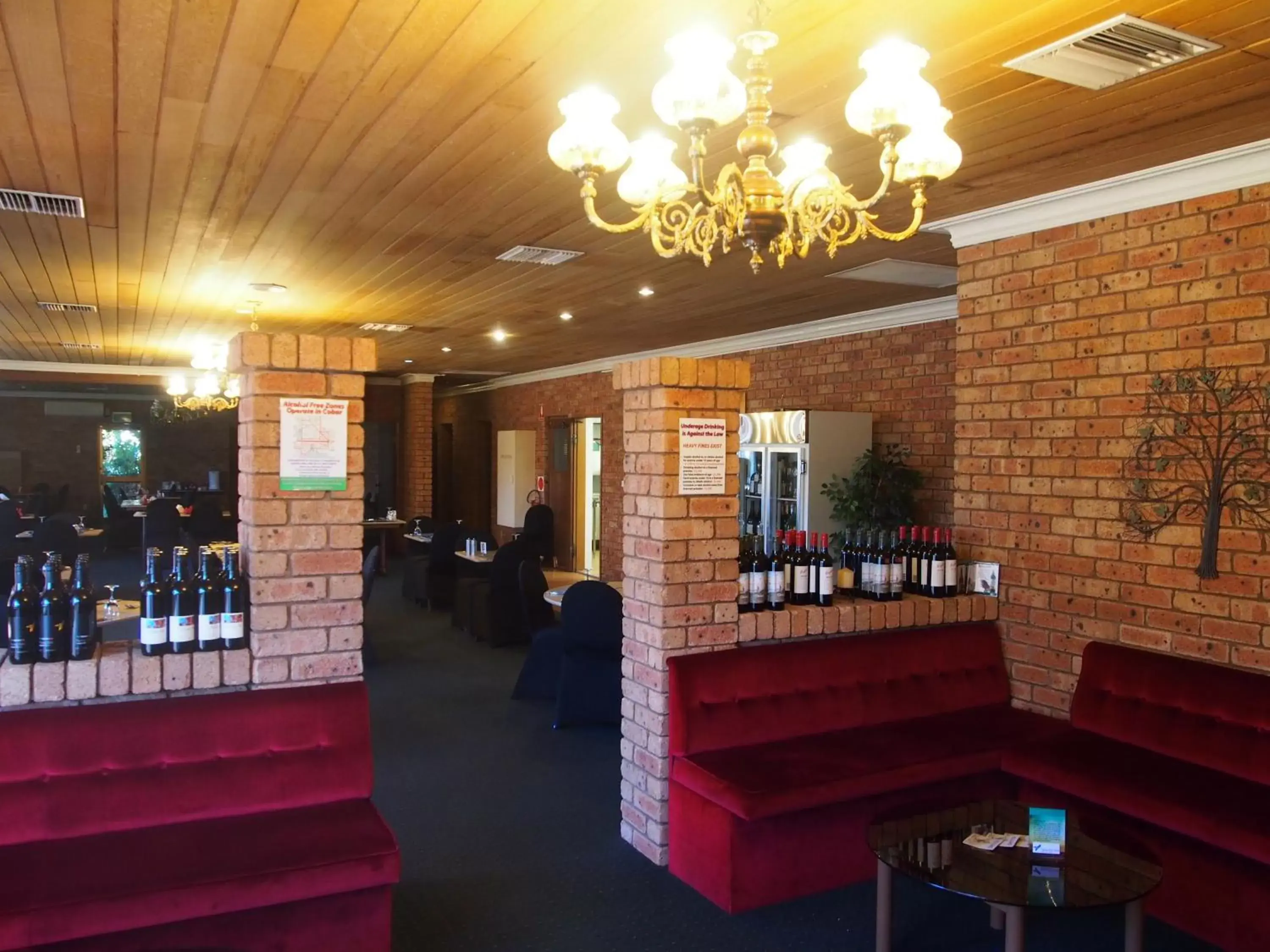 Restaurant/places to eat in Cobar Town & Country Motor Inn