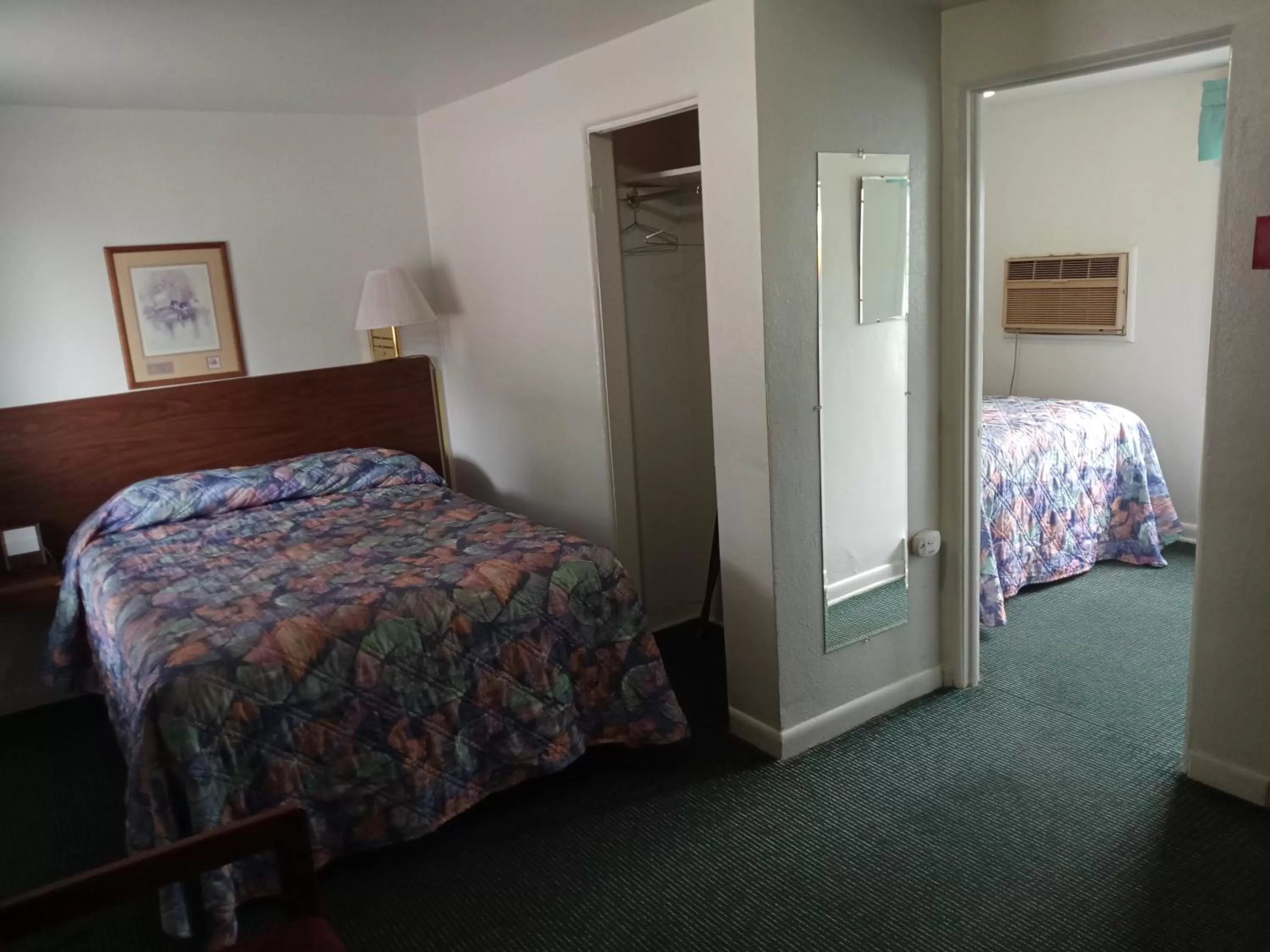 Bed in Eight Bar B Motel