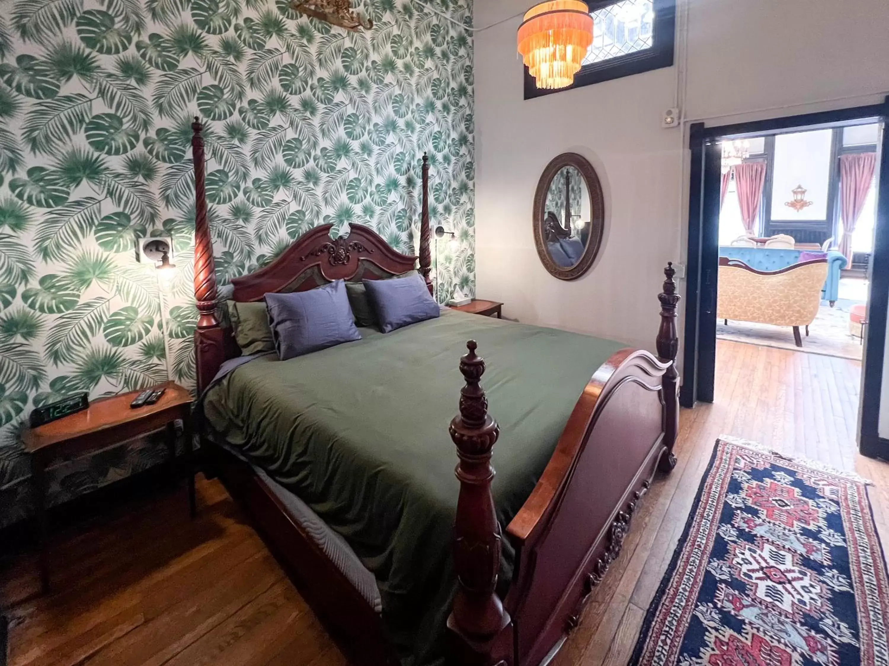 Bed in The Oliver Inn Bed in The Oliver Inn