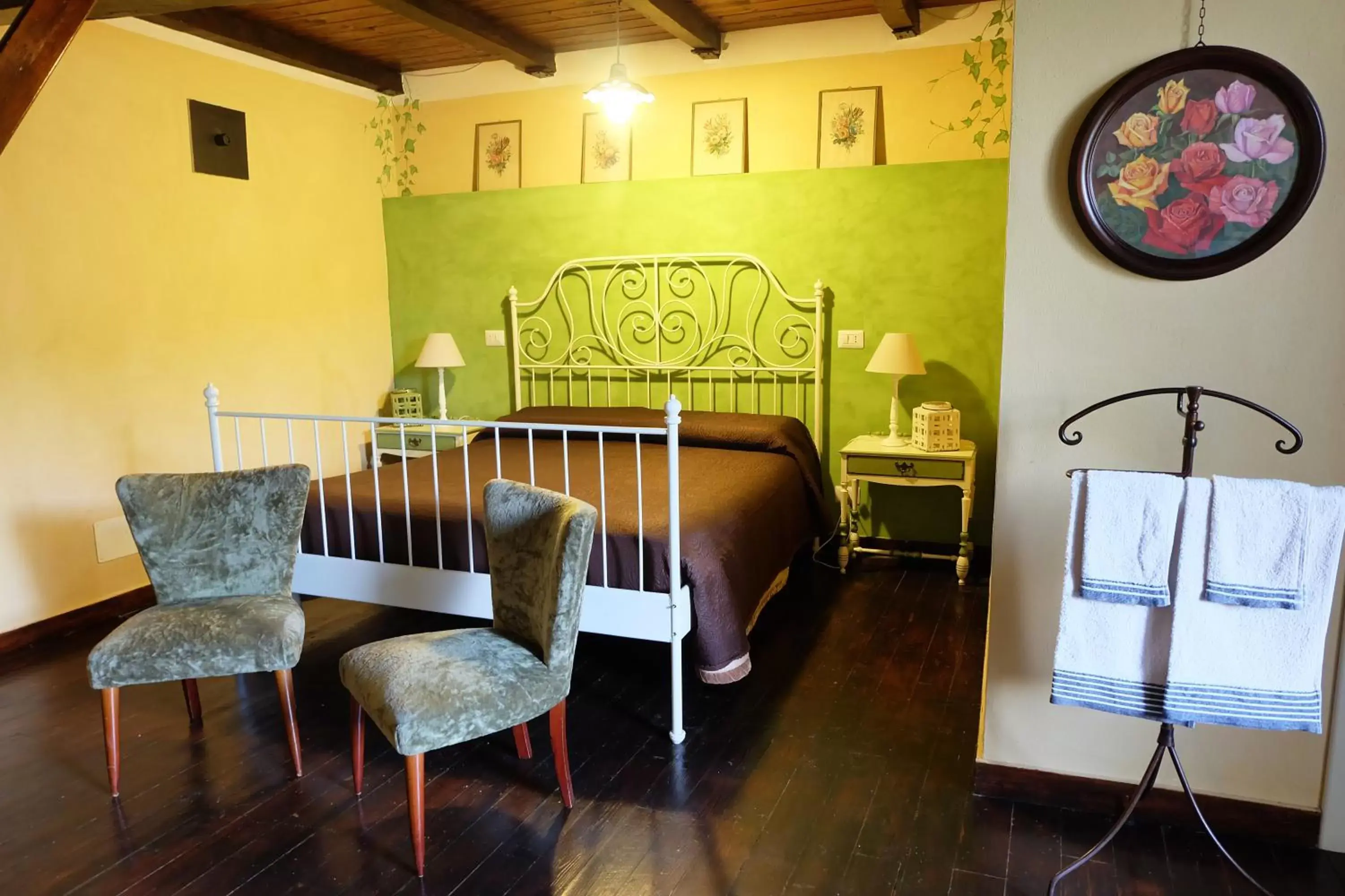 Bedroom in Antica Taverna del Principe