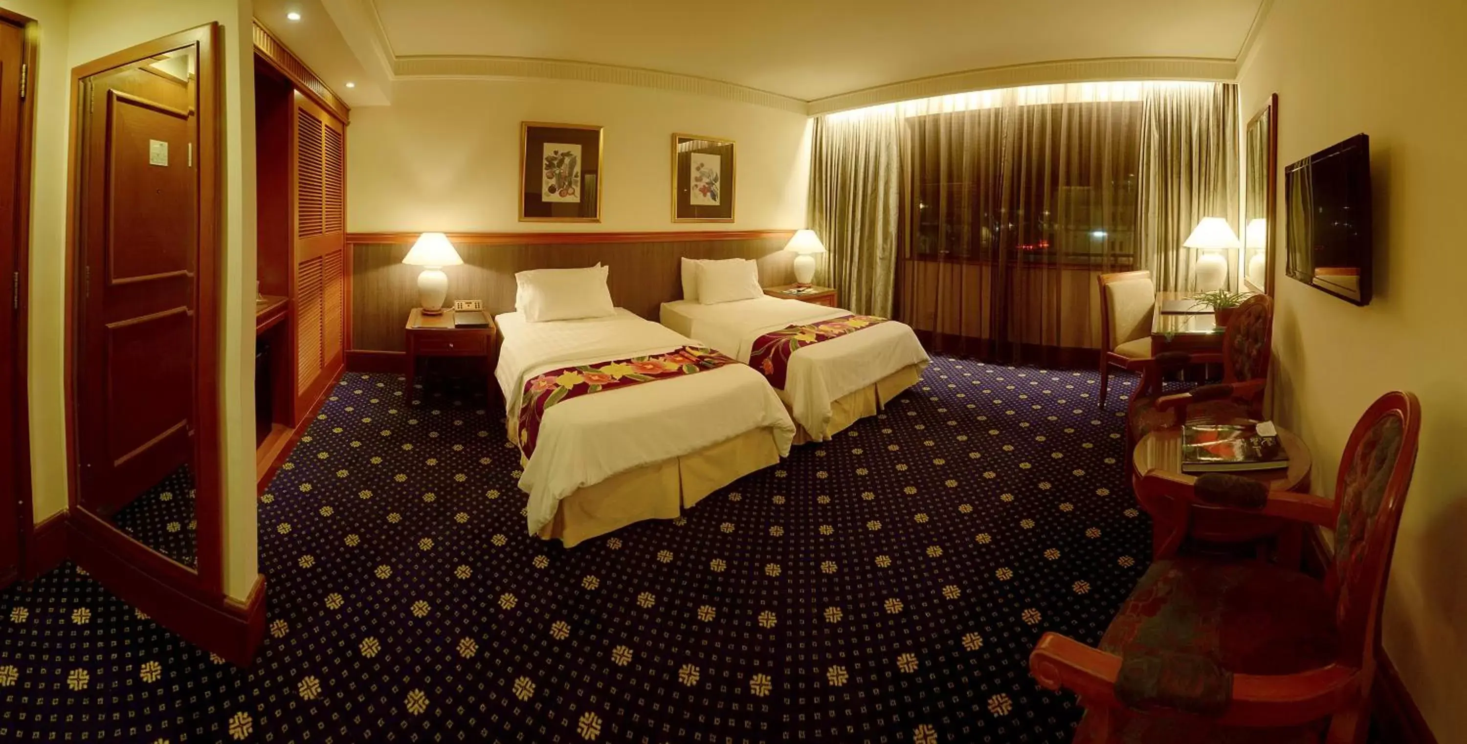 Photo of the whole room, Room Photo in The Jesselton Hotel