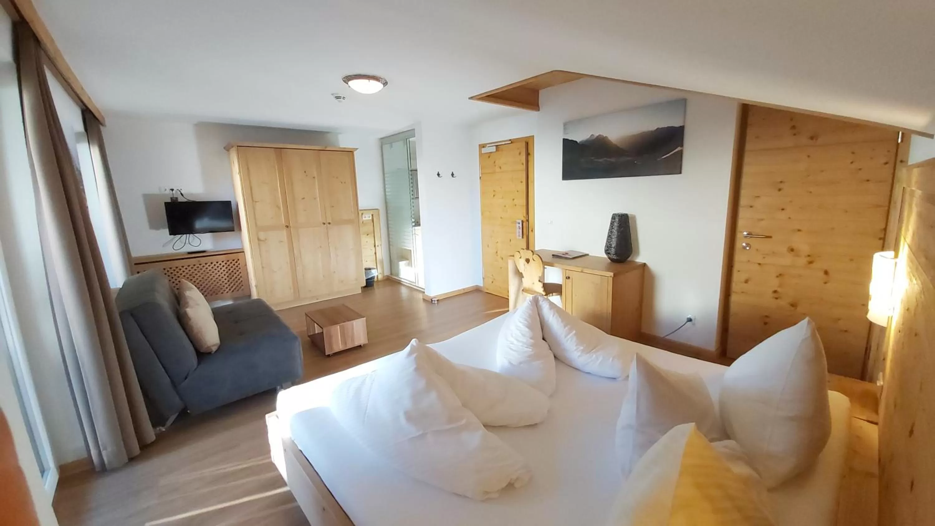 Bed in Adler Hotel-Pension