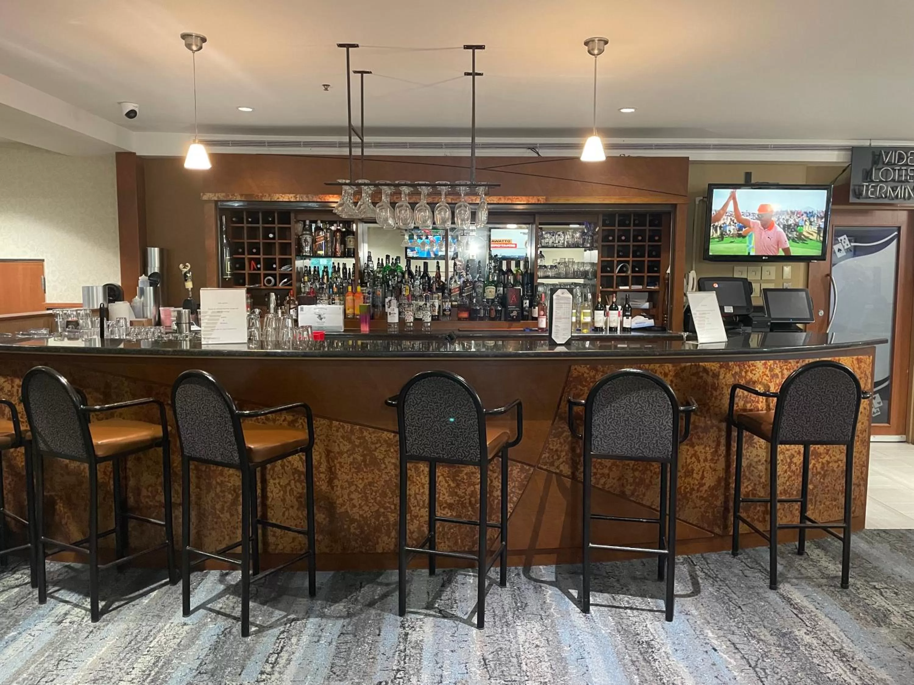 Lounge or bar in Victoria Inn Hotel and Convention Center Winnipeg