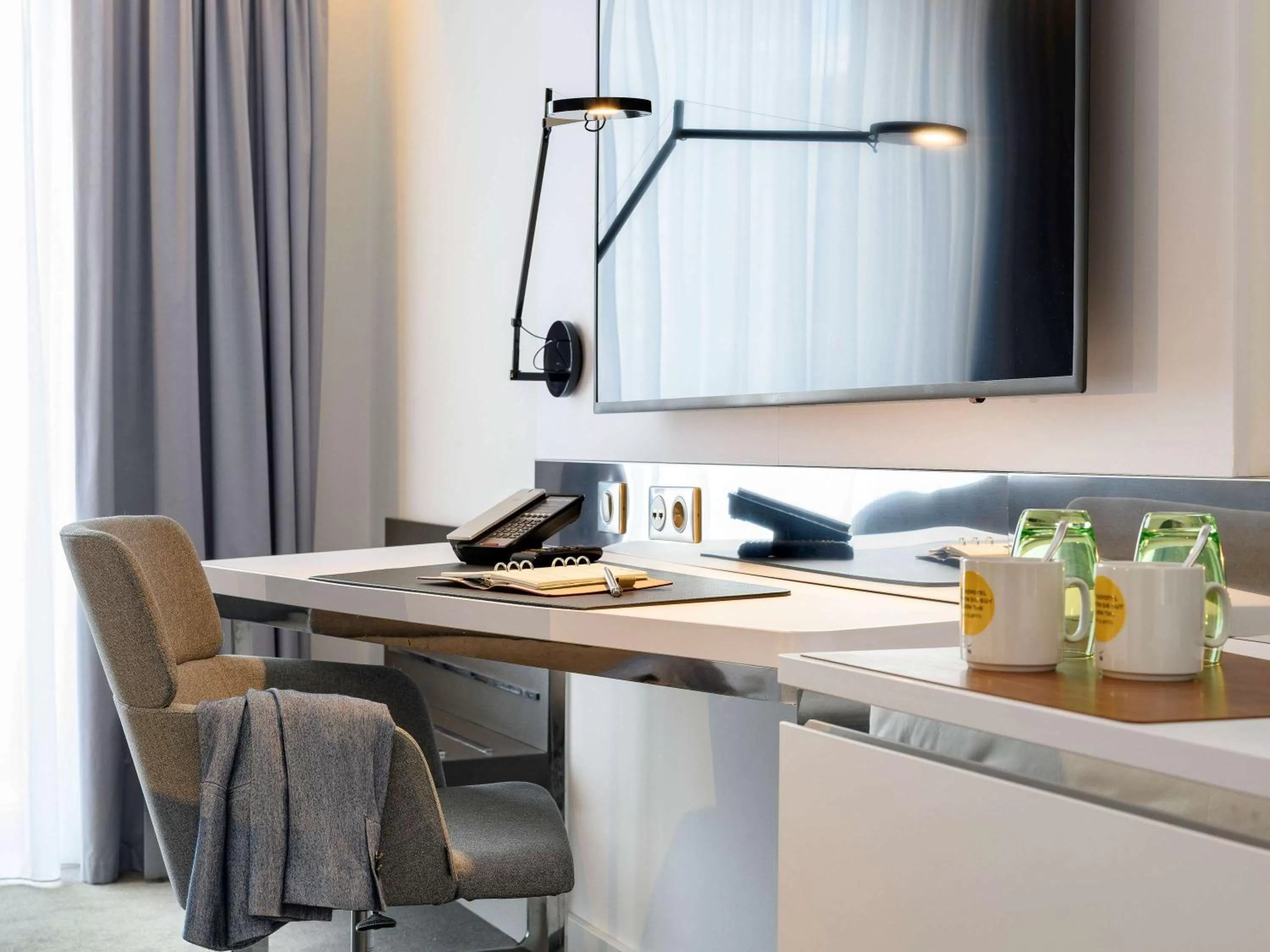 Photo of the whole room in Novotel Wien Hauptbahnhof