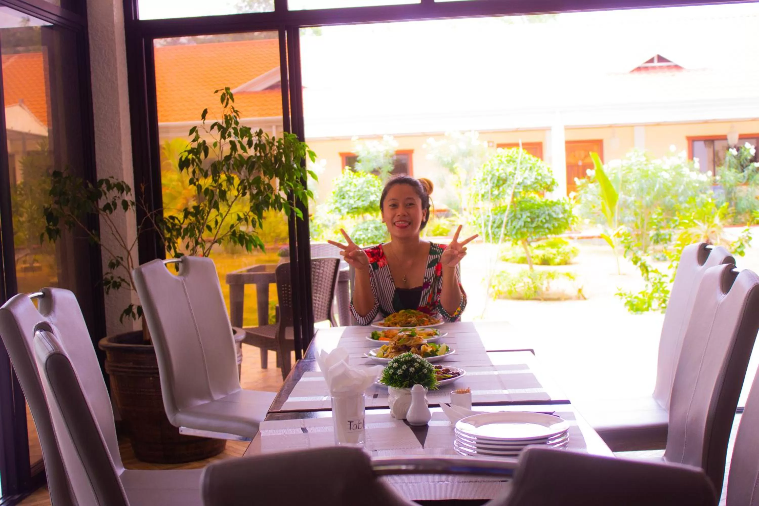 Restaurant/Places to Eat in Jugalis Hotel and Restaurant