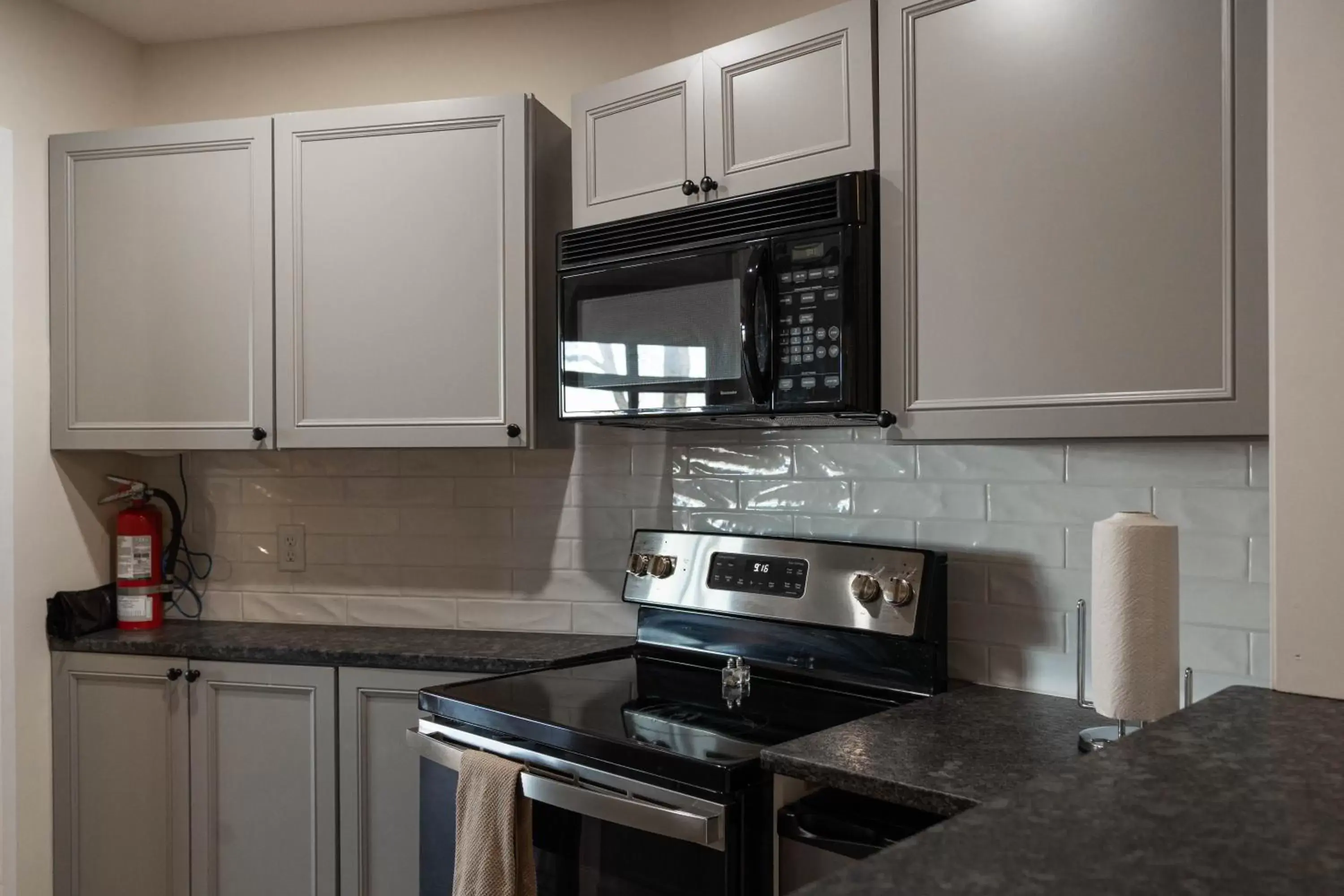 Kitchen/Kitchenette in Inn at Crestwood