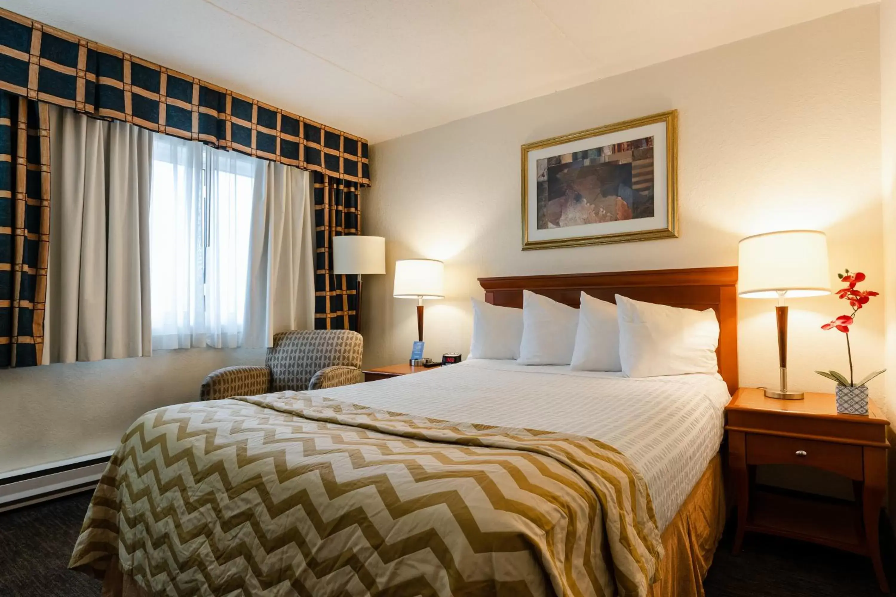 Guests, Bed in Travelodge by Wyndham Ottawa East