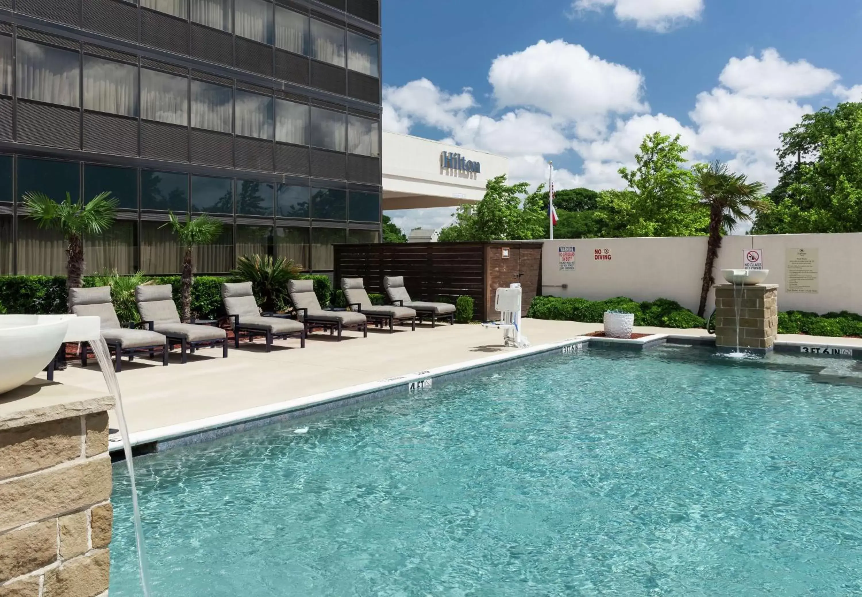 Pool view, Swimming Pool in Hilton Waco