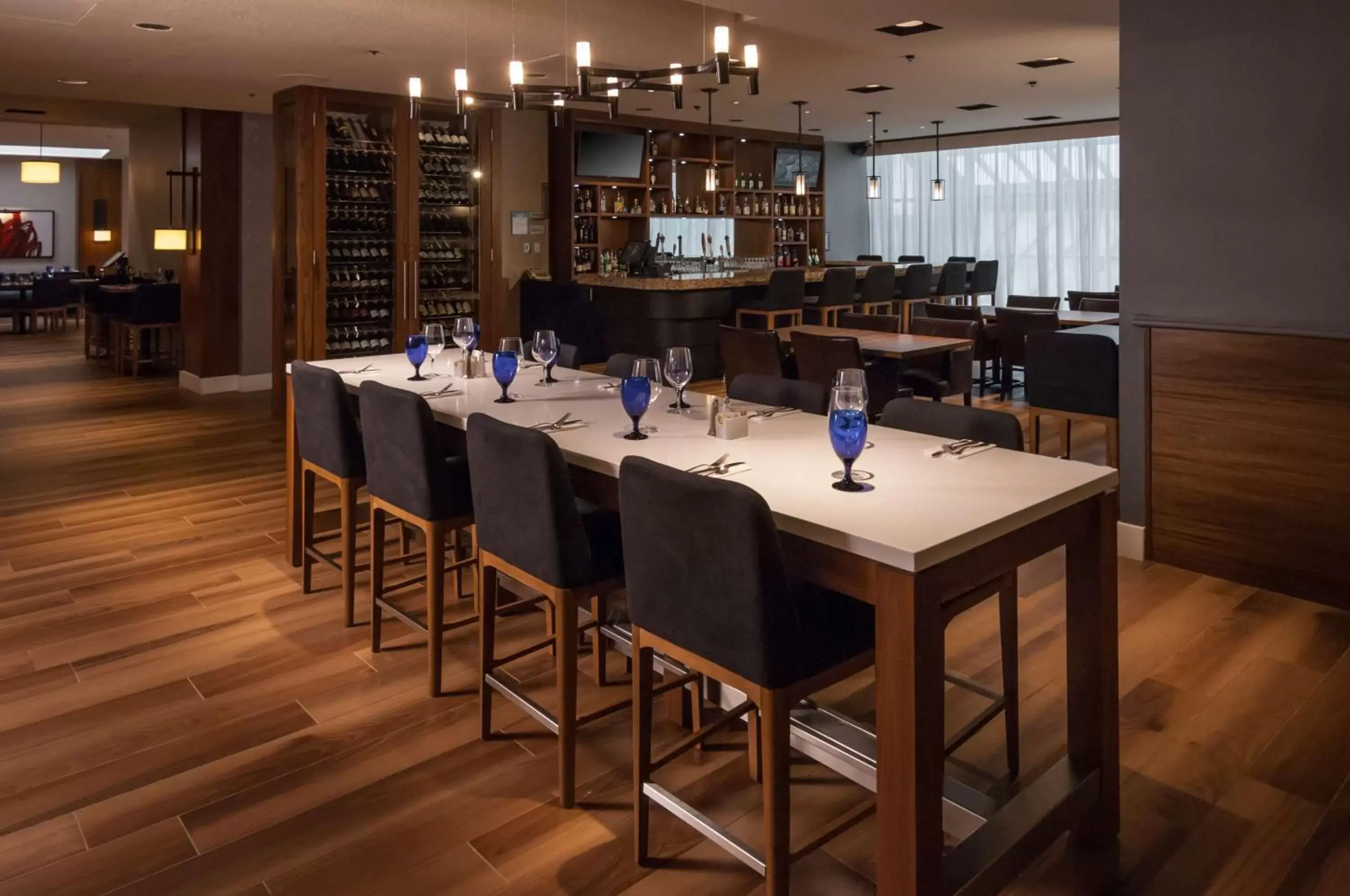 Lounge or bar, Restaurant/Places to Eat in Doubletree by Hilton London